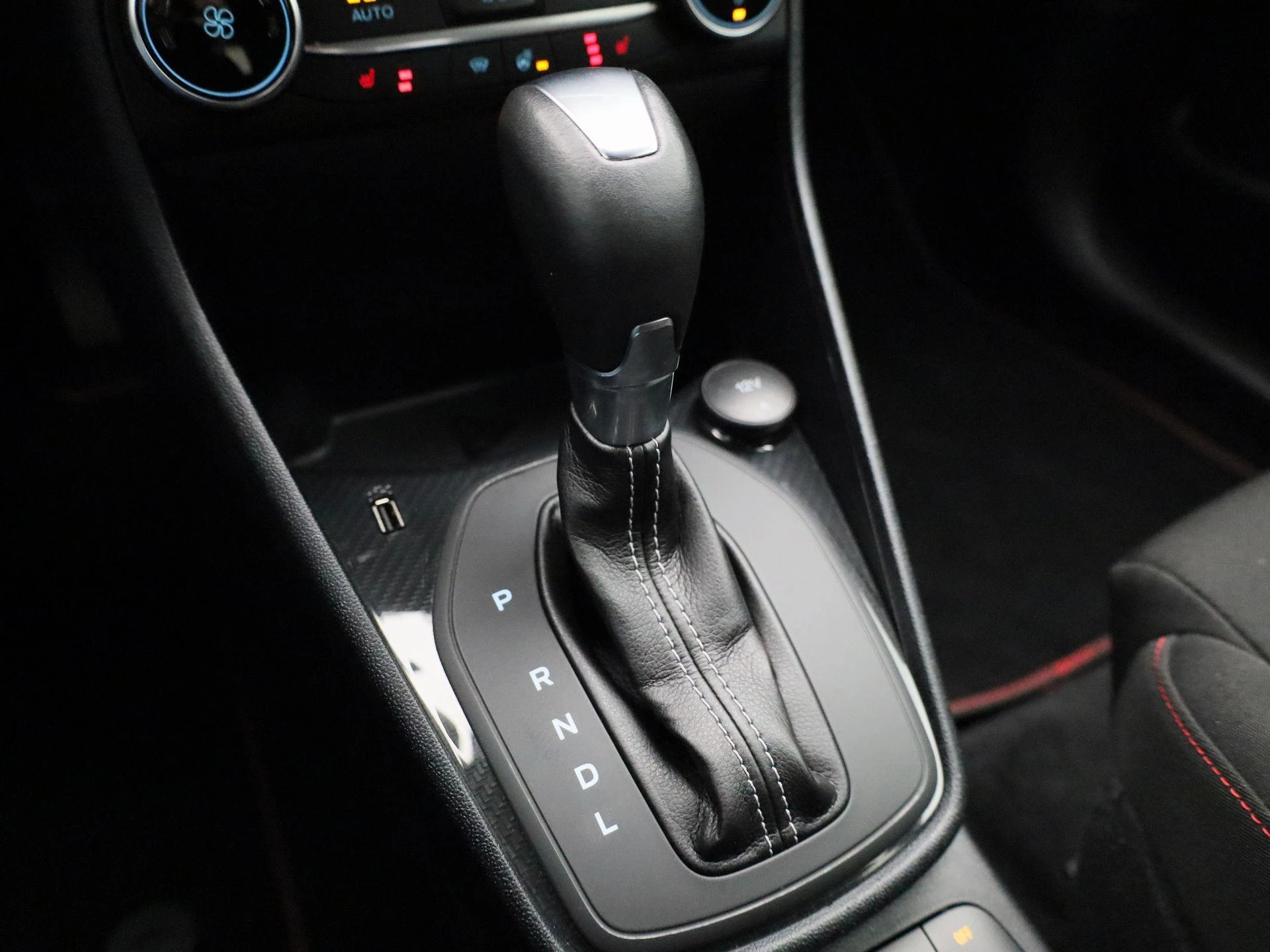 Ford Fiesta 1.0 EcoBoost Hybrid ST-Line X