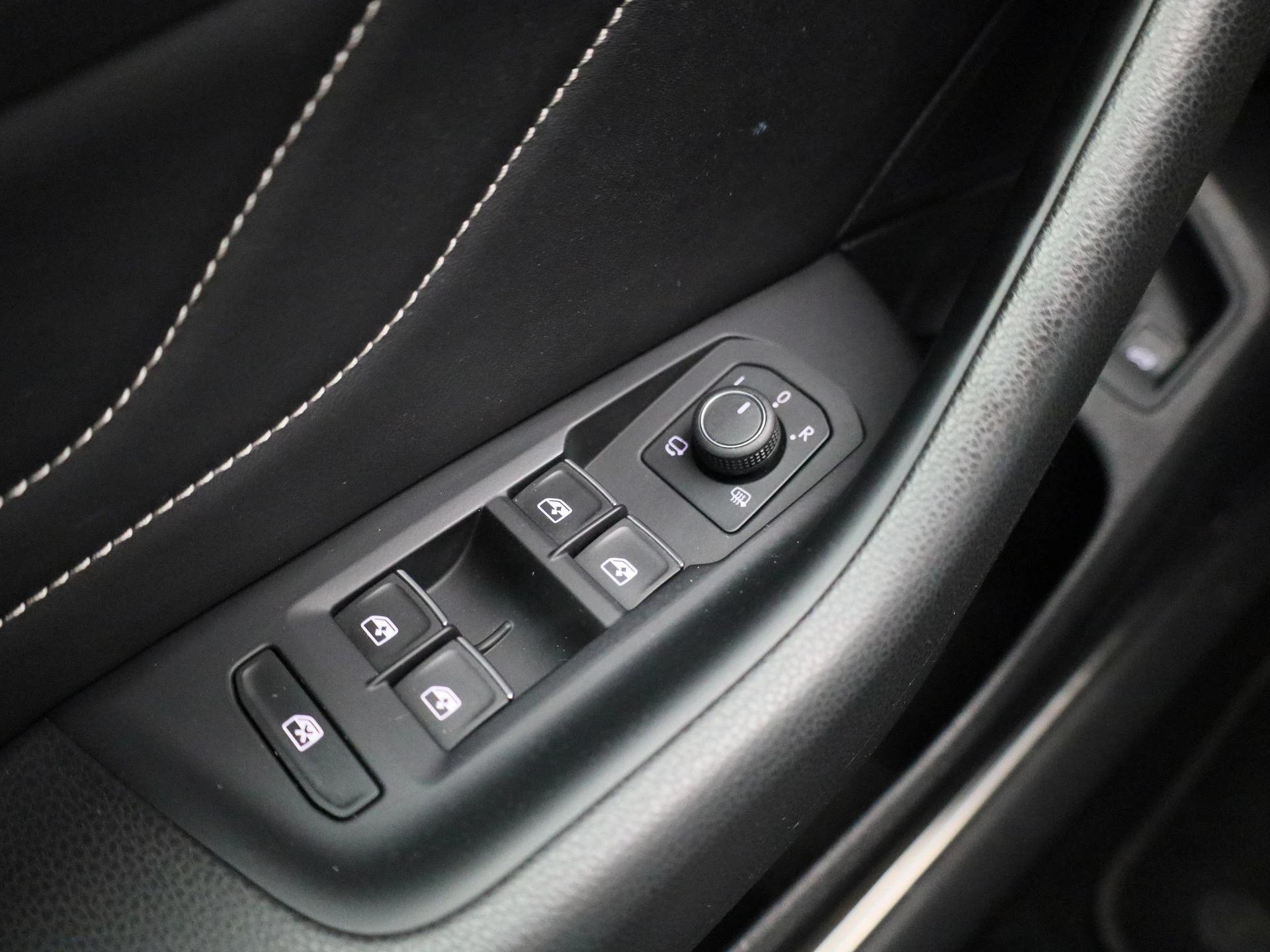 Volkswagen-Arteon-image-25