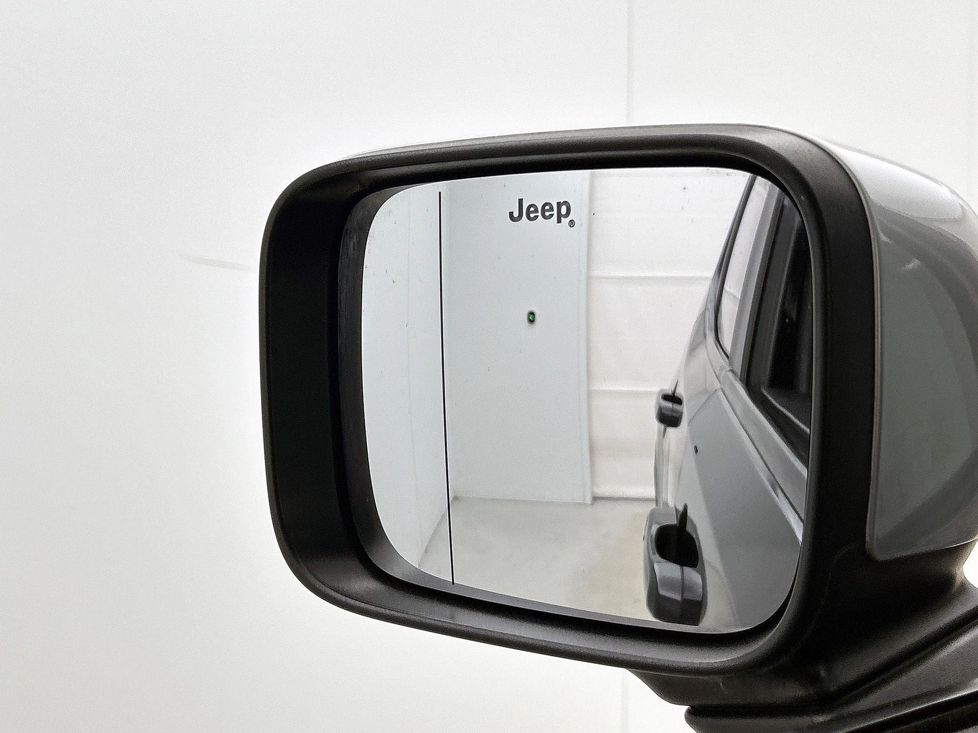 Jeep-Renegade-image-35