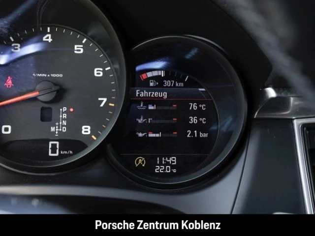 Porsche-Macan-image-16