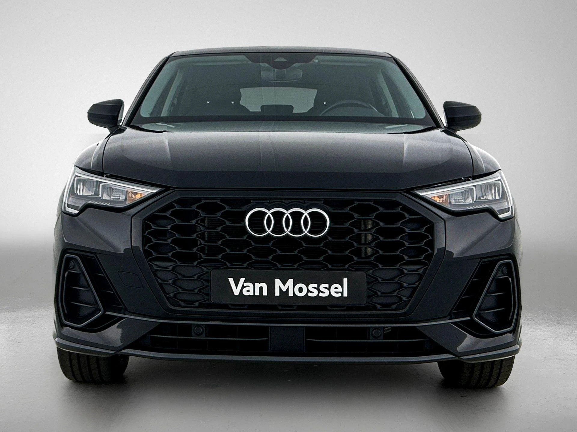 Audi-Q3-image-4