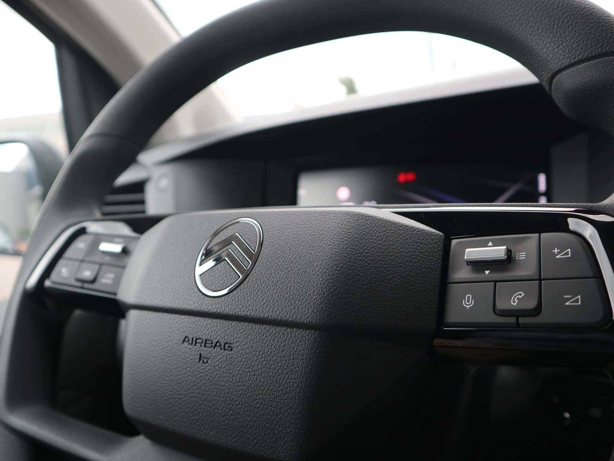 Citroën-ë-Jumpy-image-13