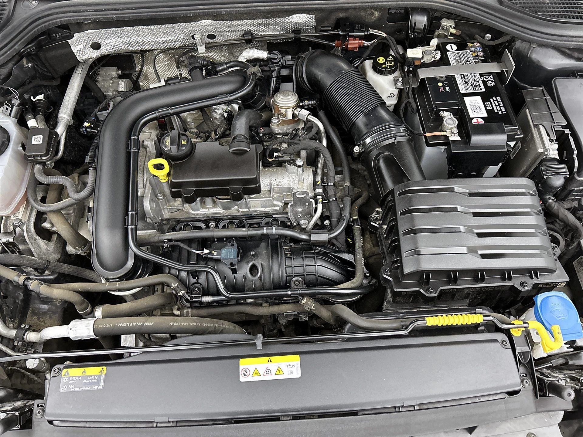 Volkswagen-Golf-image-10