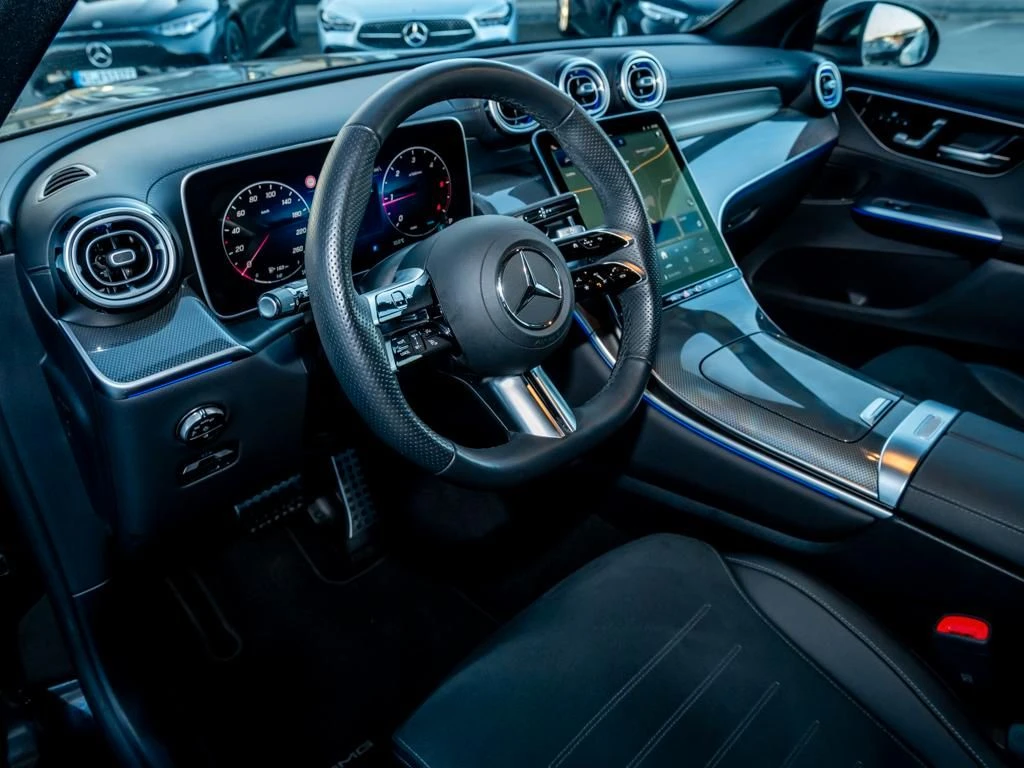 Mercedes-Benz-GLC 300 d-image-8