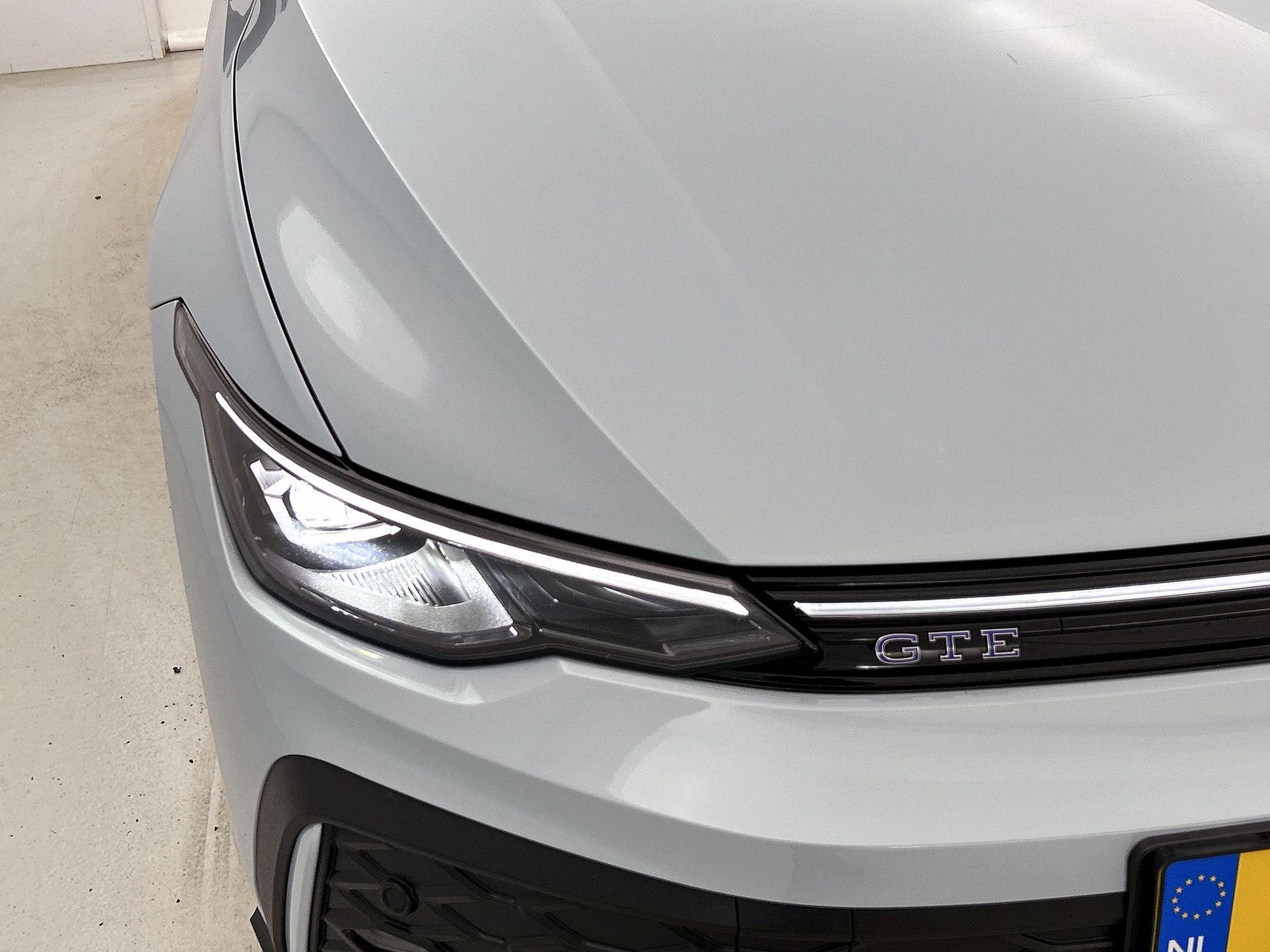 Volkswagen-Golf-image-13