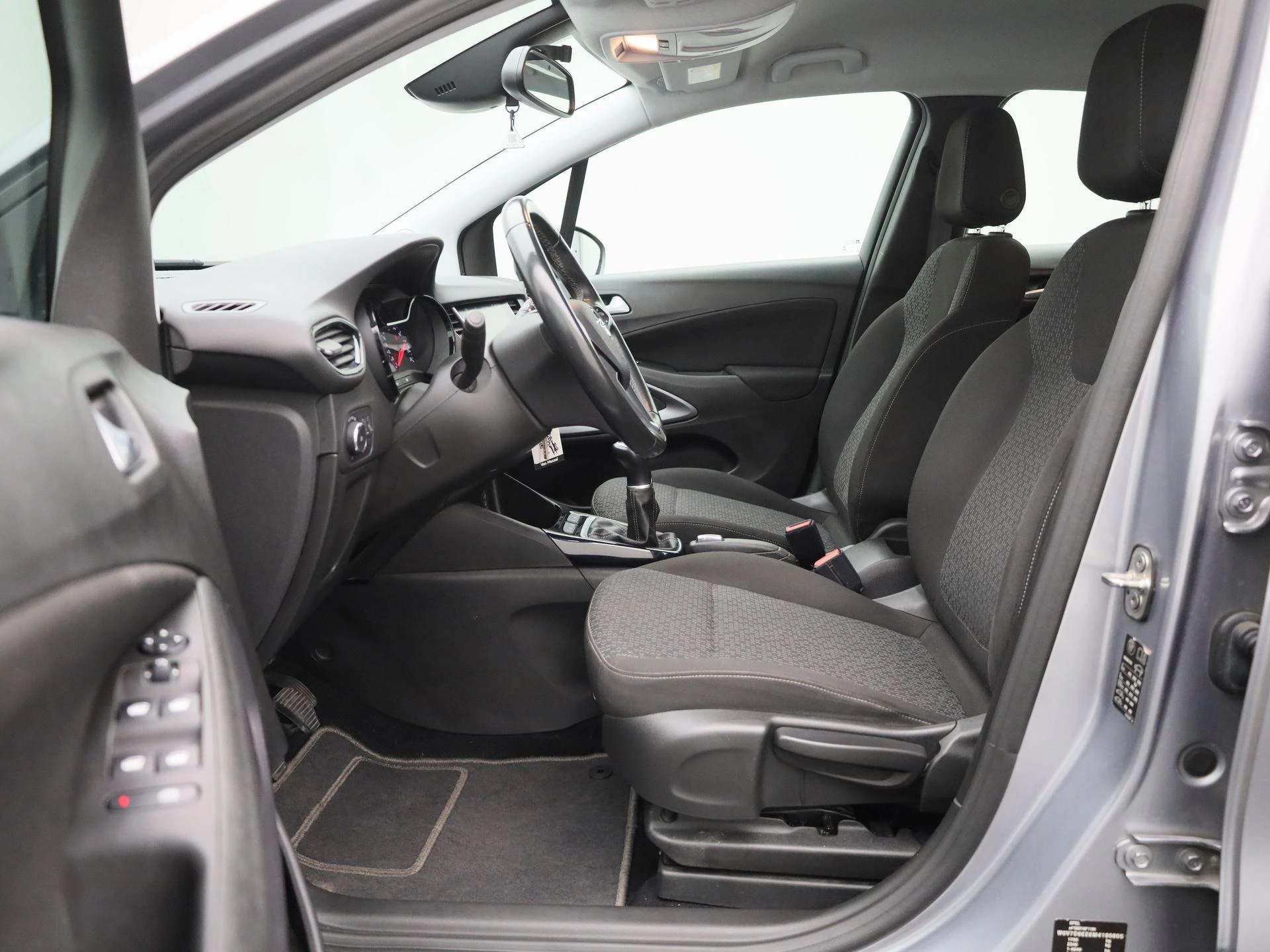 Opel-Crossland X-image-12