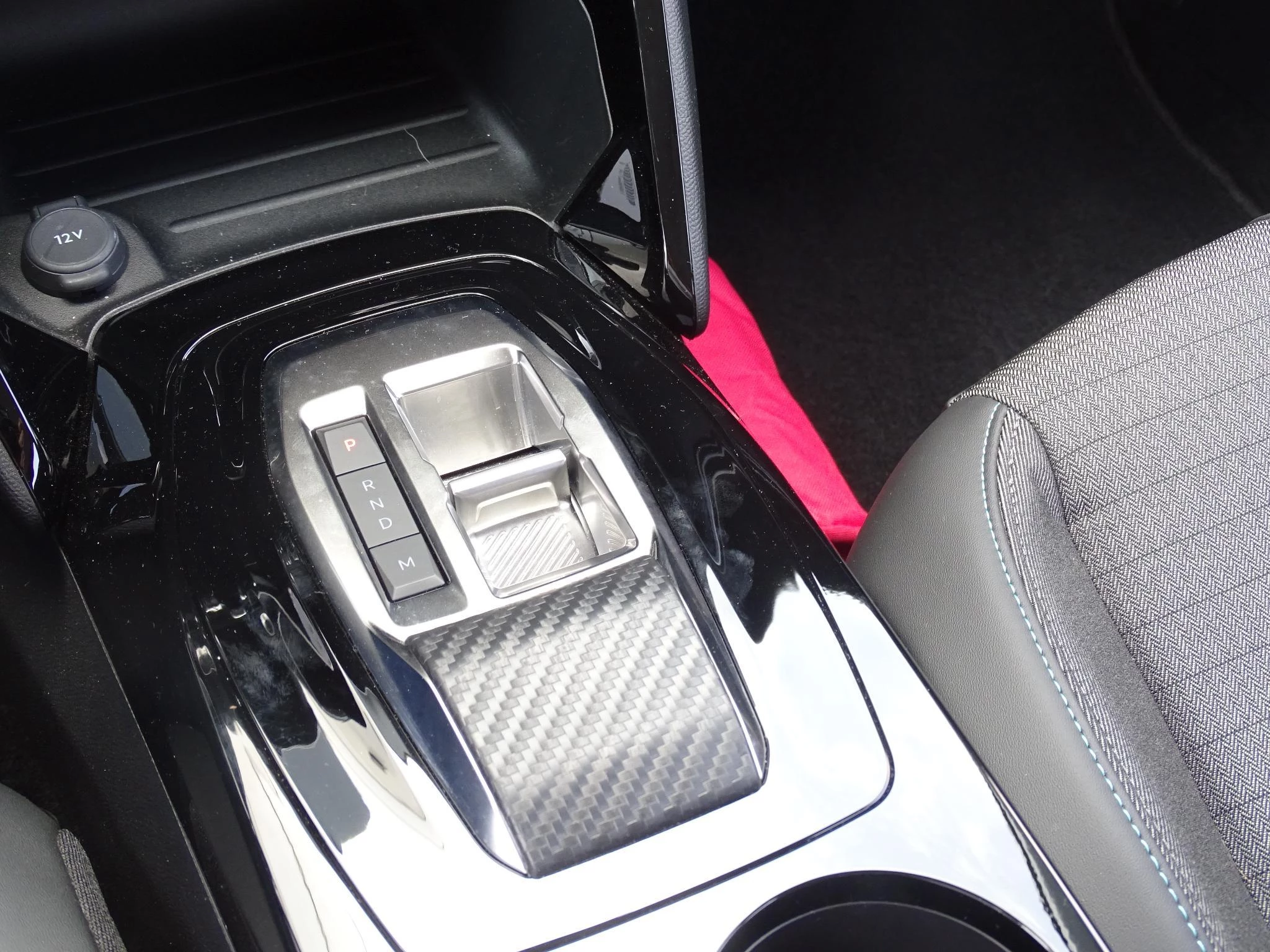 Peugeot-208-image-17