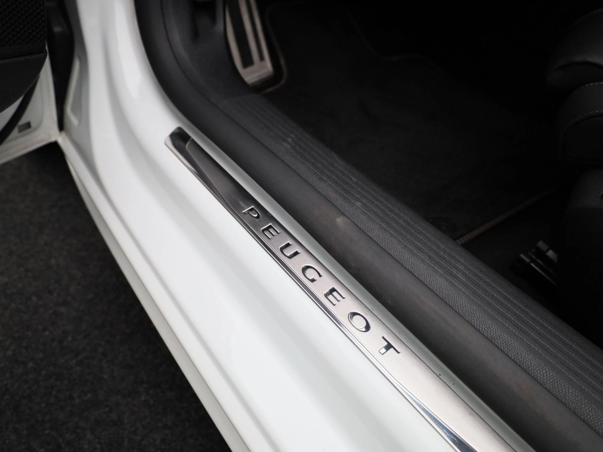 Peugeot-508-image-41