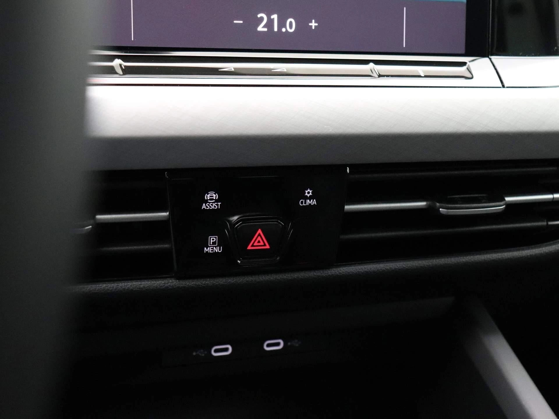 Volkswagen-Golf-image-18