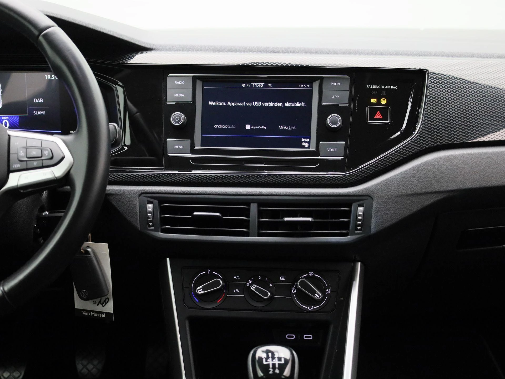 Volkswagen-Taigo-image-7