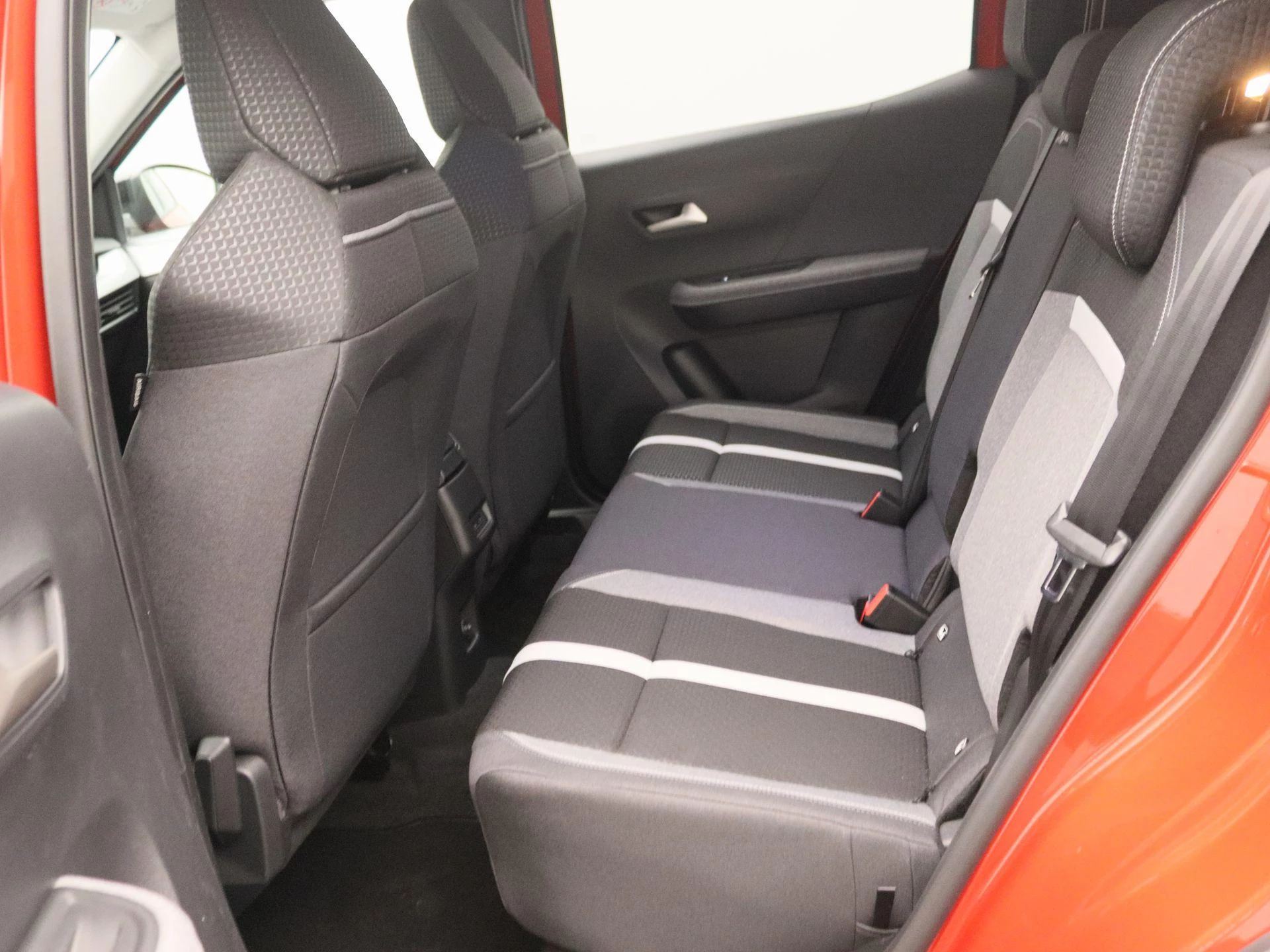 Opel-Frontera-image-11