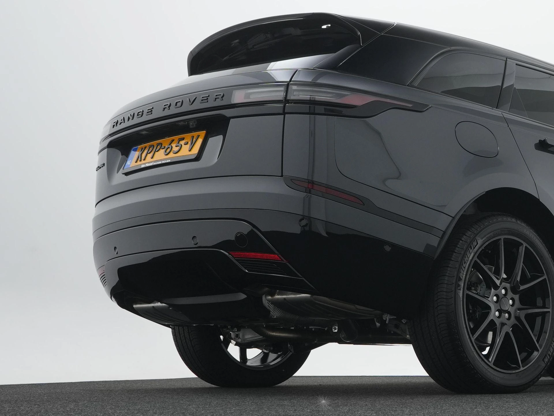 Land Rover Range Rover Velar 2.0 P400e Belgravia Edition