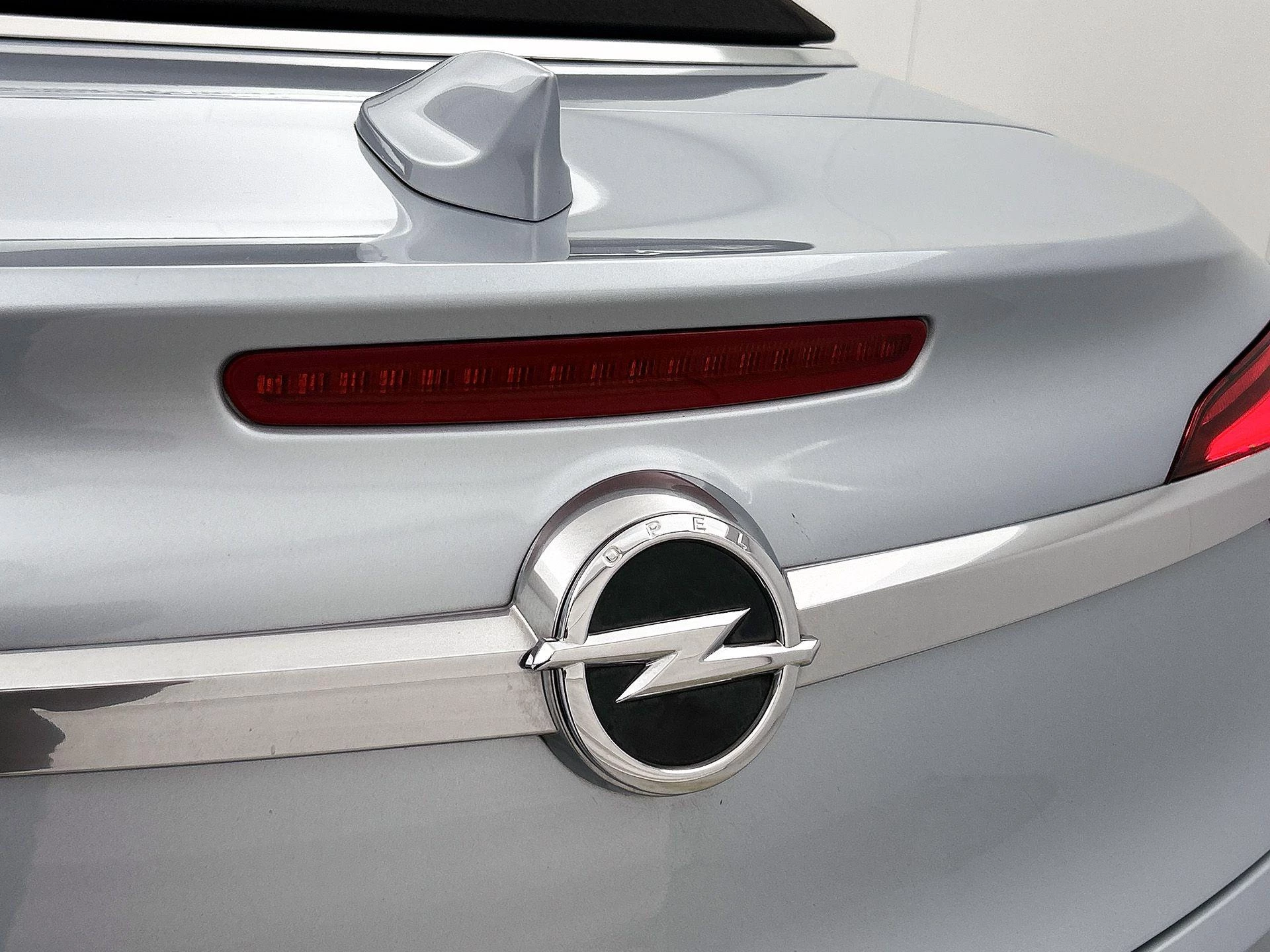 Opel-Cascada-image-11