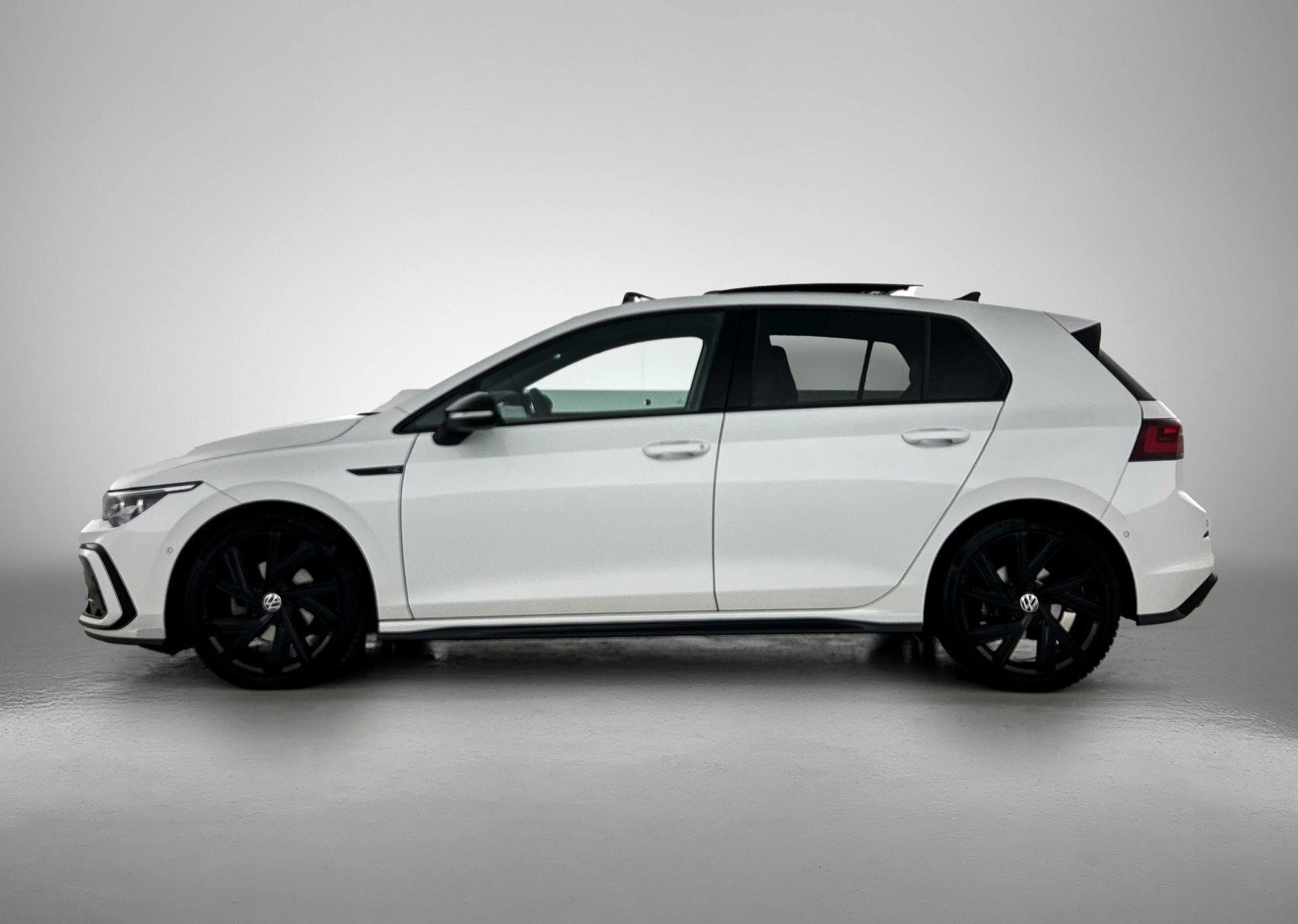 Volkswagen Golf 1.5 eTSI R-LINE