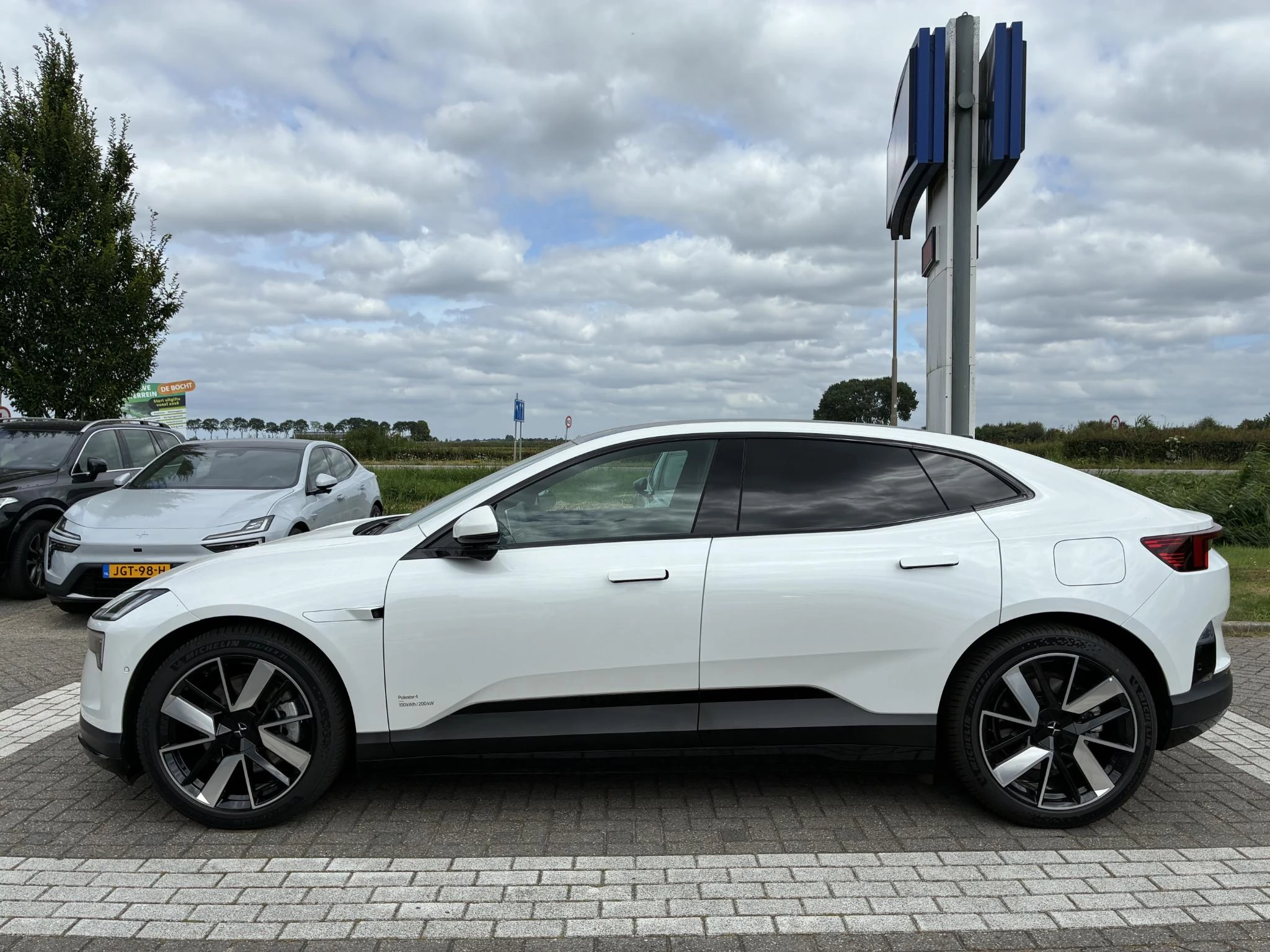 Polestar 4 Long Range Single motor Plus 100 kWh