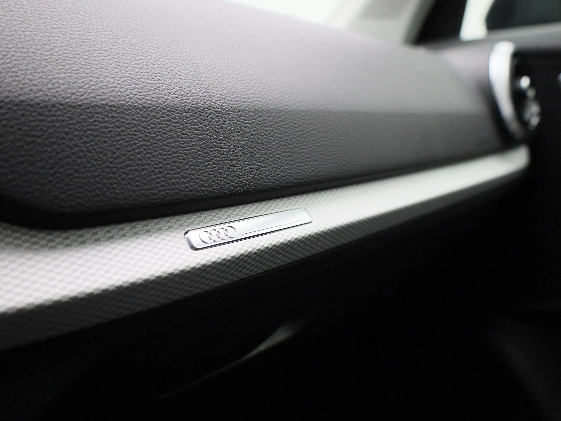 Audi-Q2-image-25