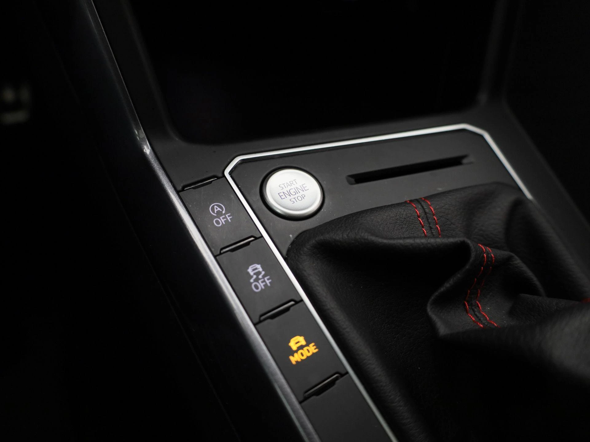 Volkswagen-Polo-image-23