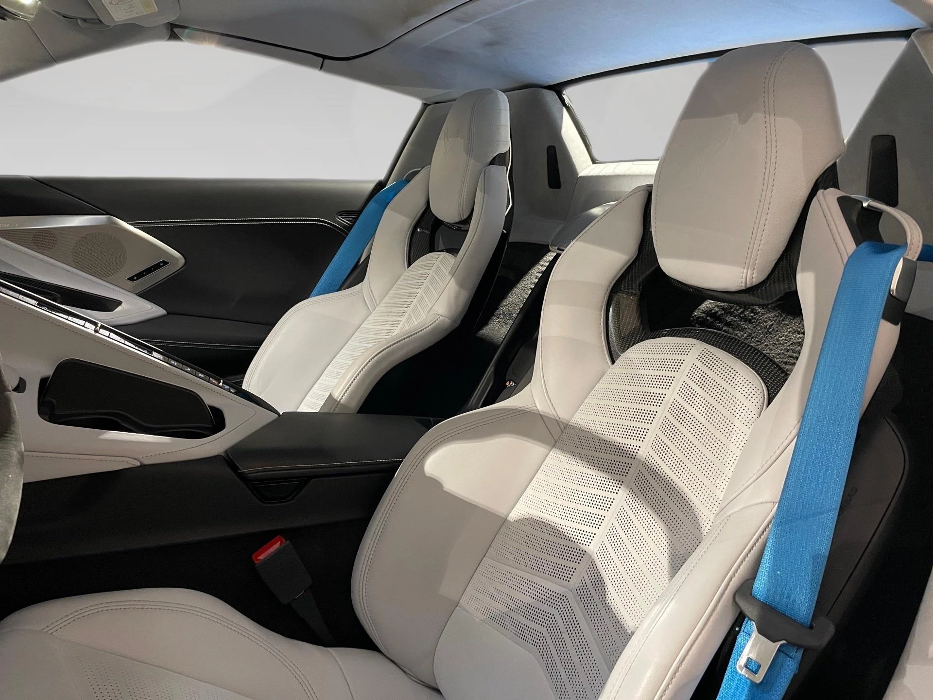 Chevrolet-Corvette-image-10