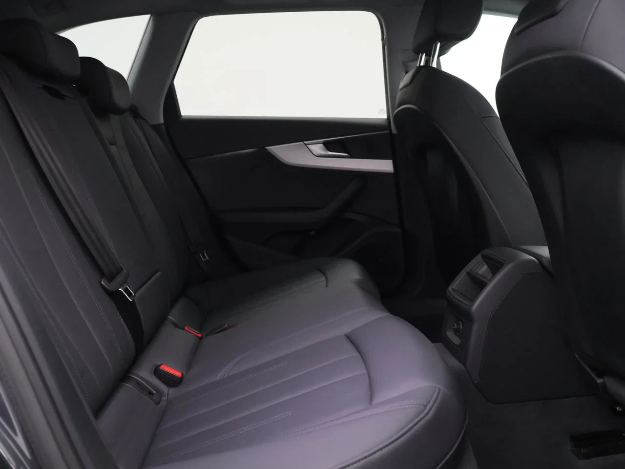 Audi-A4-image-4