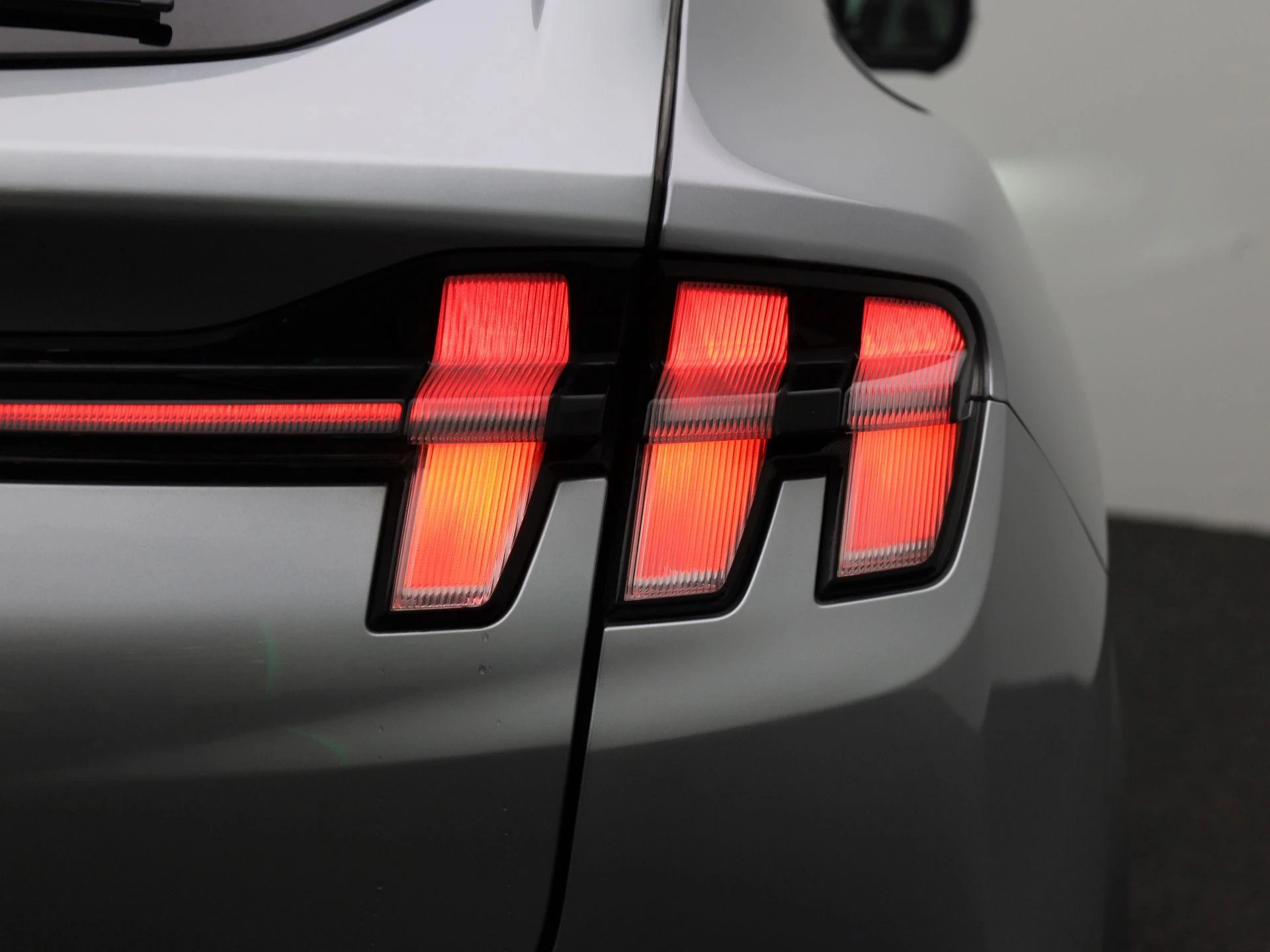 Ford-Mustang Mach-E-image-41