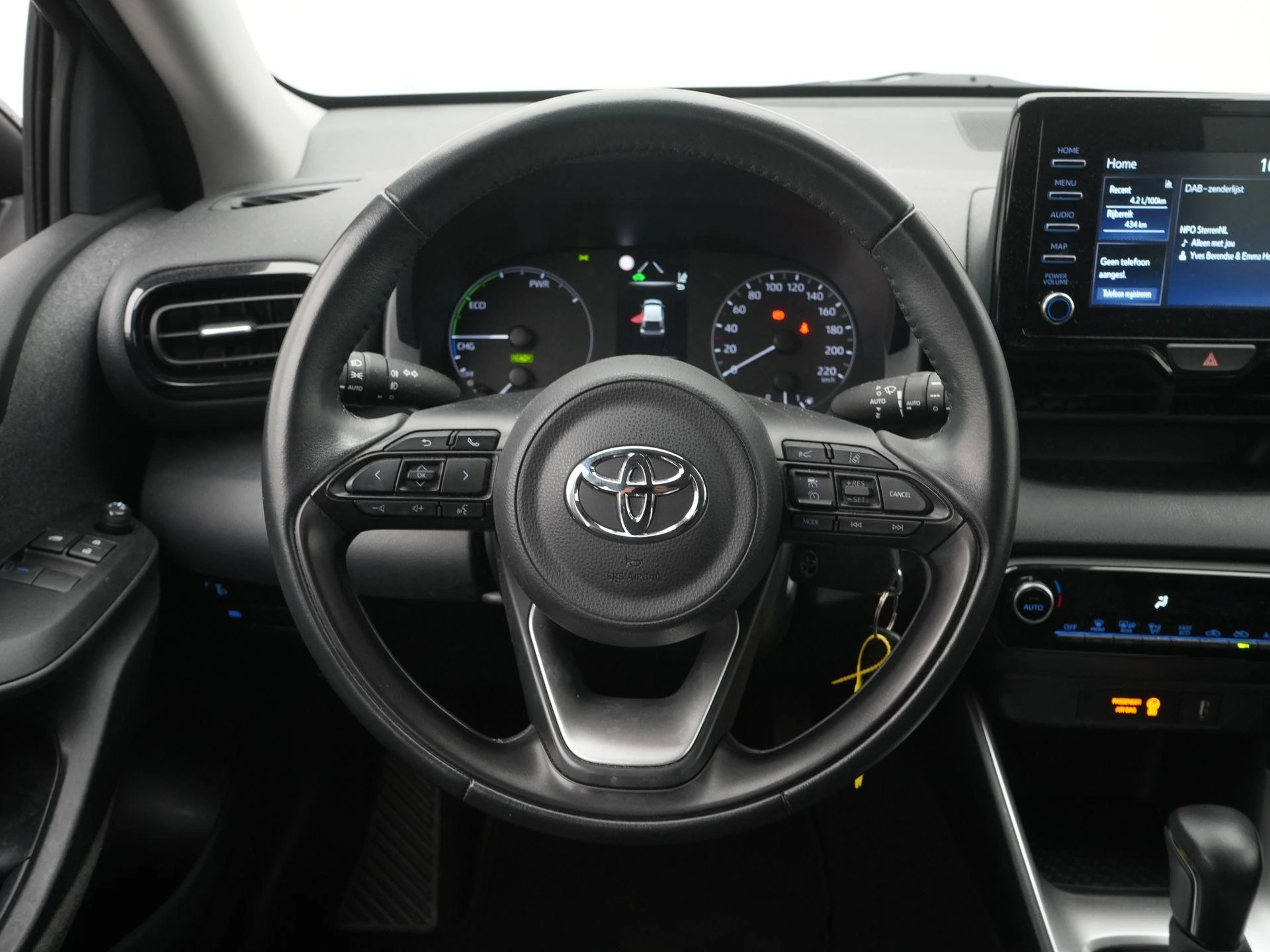 Toyota-Yaris-image-7