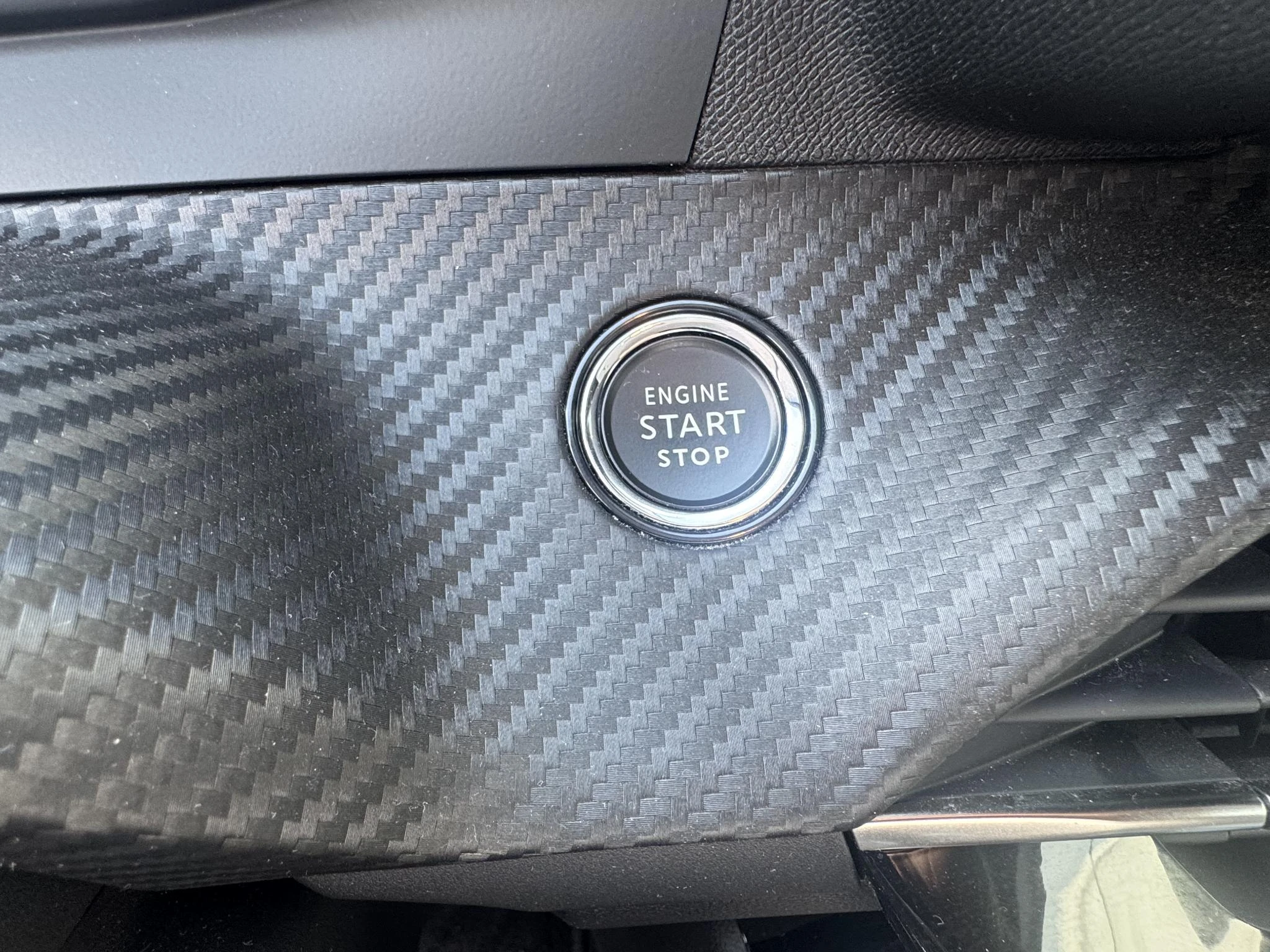 Peugeot-208-image-17