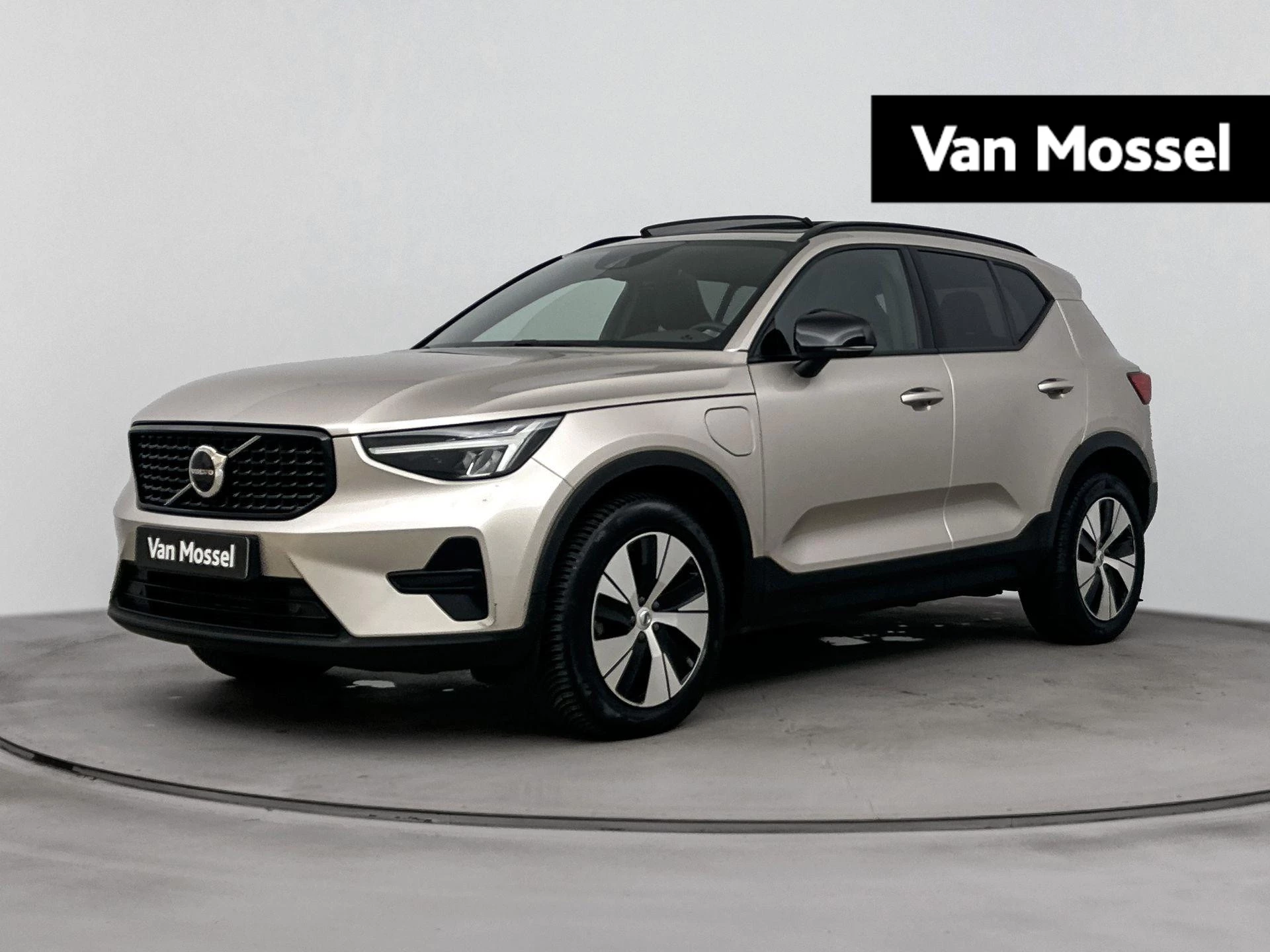 Volvo-XC40-image-0