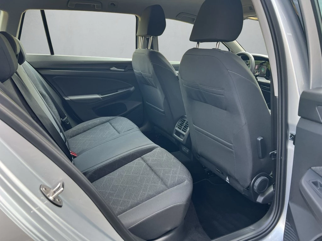 Volkswagen Golf VIII Variant 2.0 TDI DSG Life *Navi*LED*APP