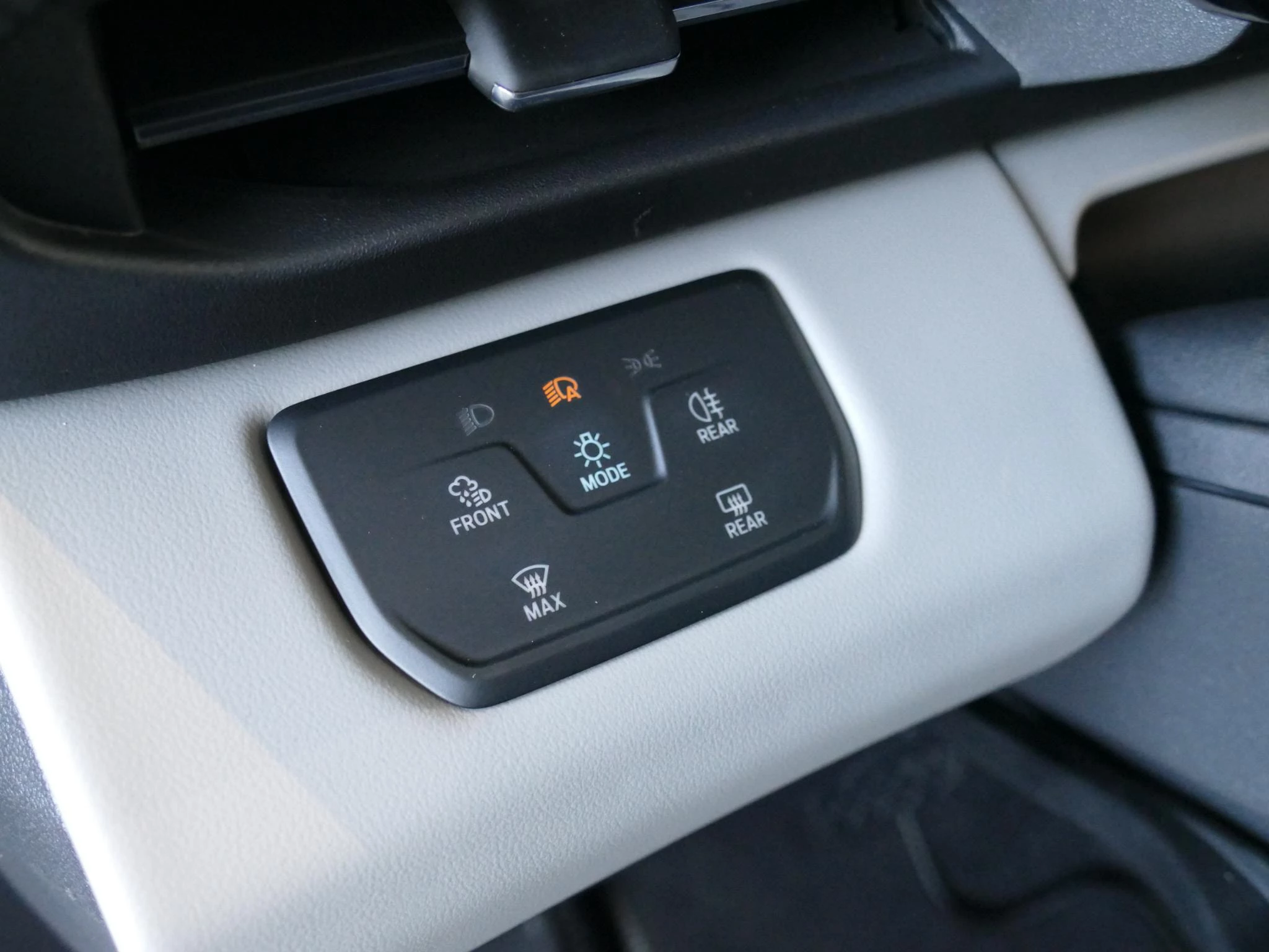 Ford-Explorer-image-14