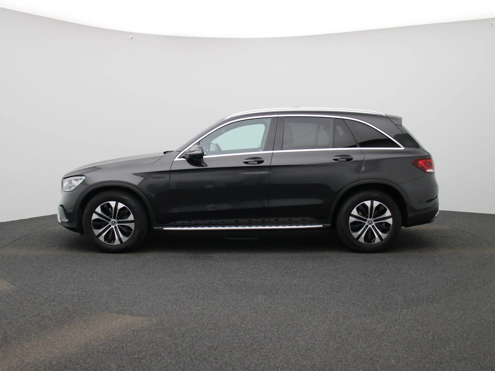 Mercedes-Benz-GLC-image-3