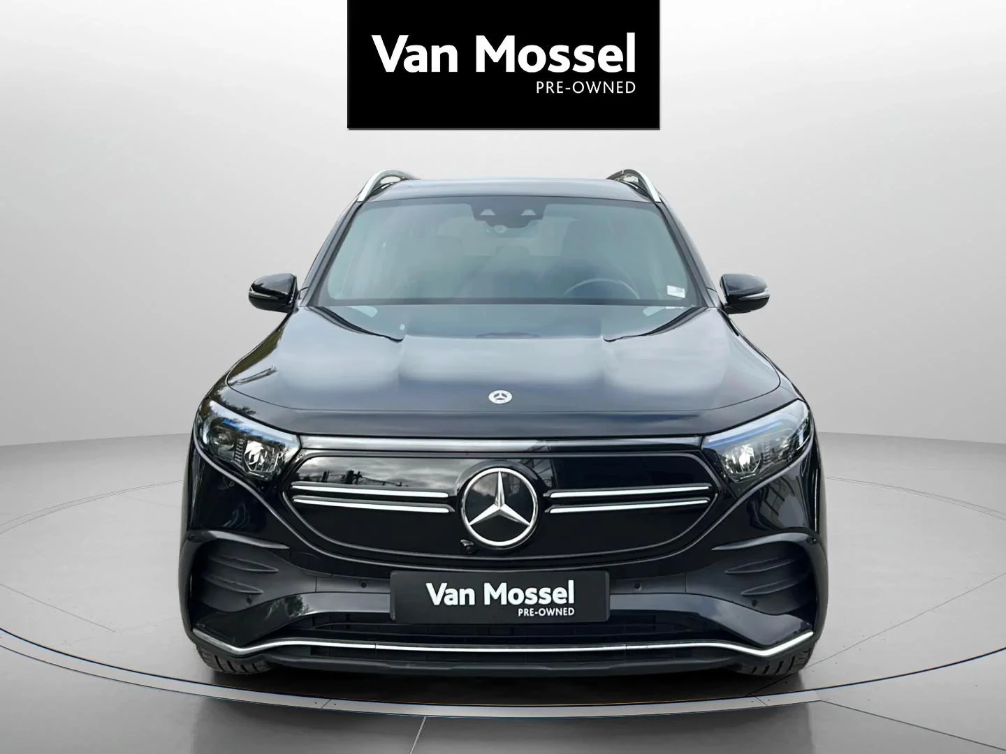 Mercedes-Benz-EQB-image-7