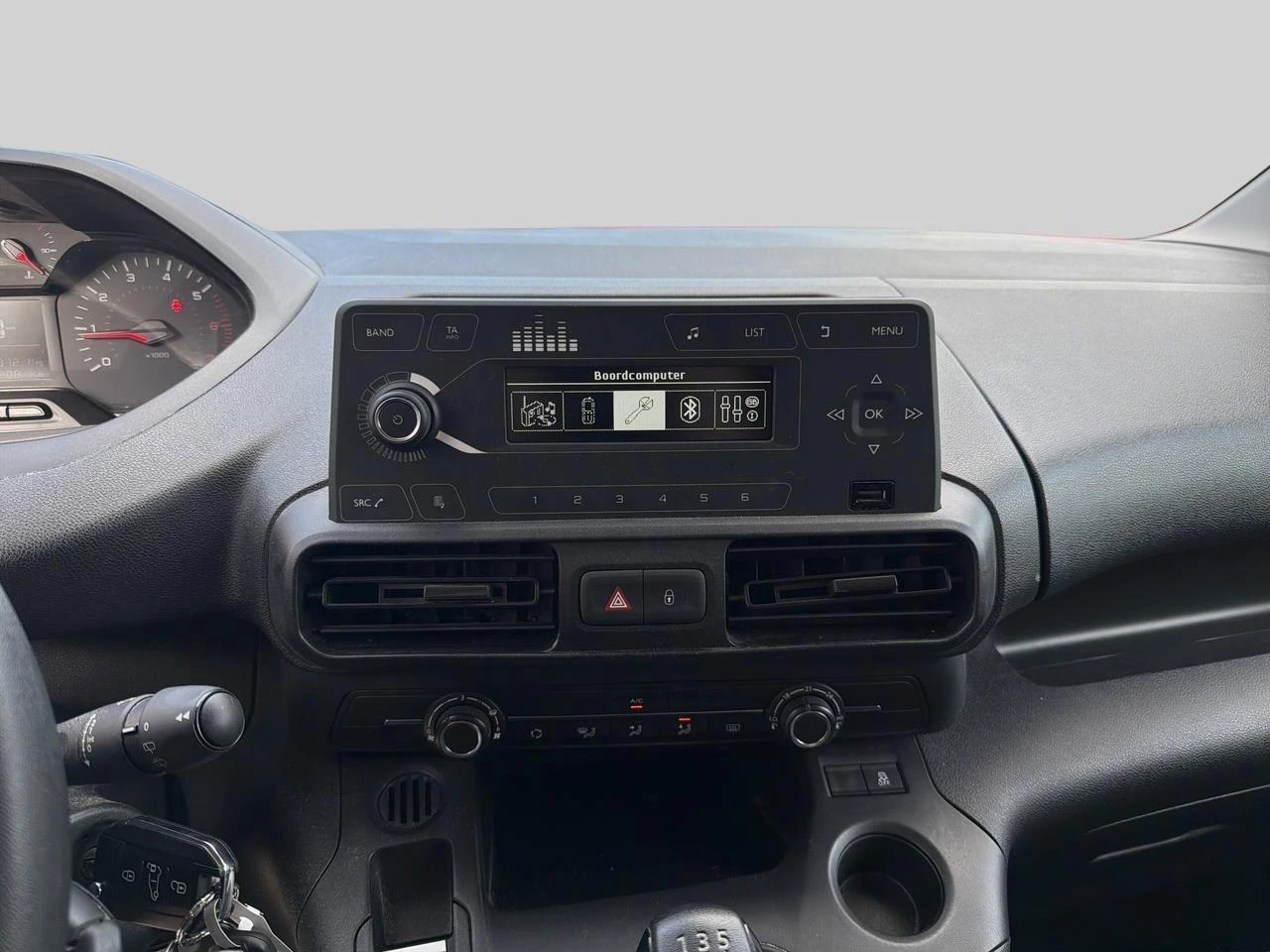 Peugeot-Partner-image-10