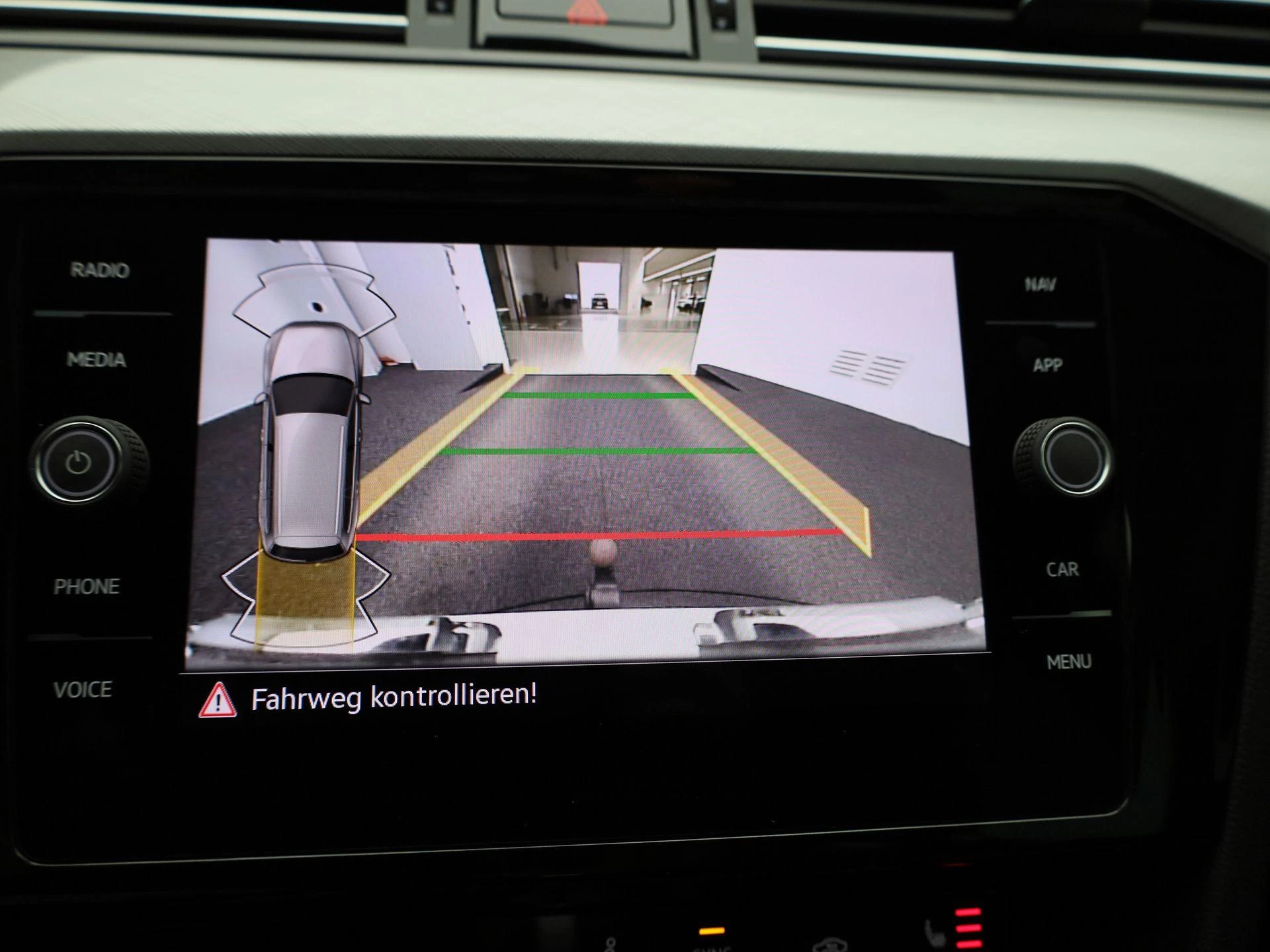 Volkswagen-Passat-image-30
