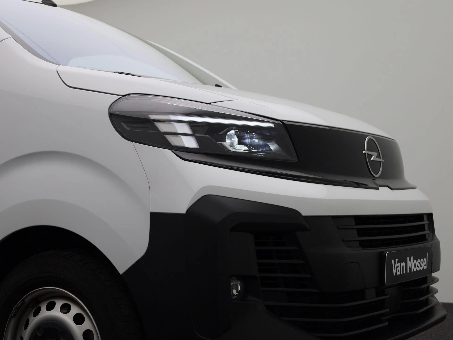 Opel-Vivaro-image-40