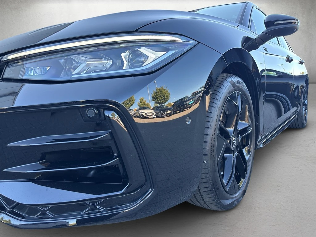 Volkswagen-Passat-image-3