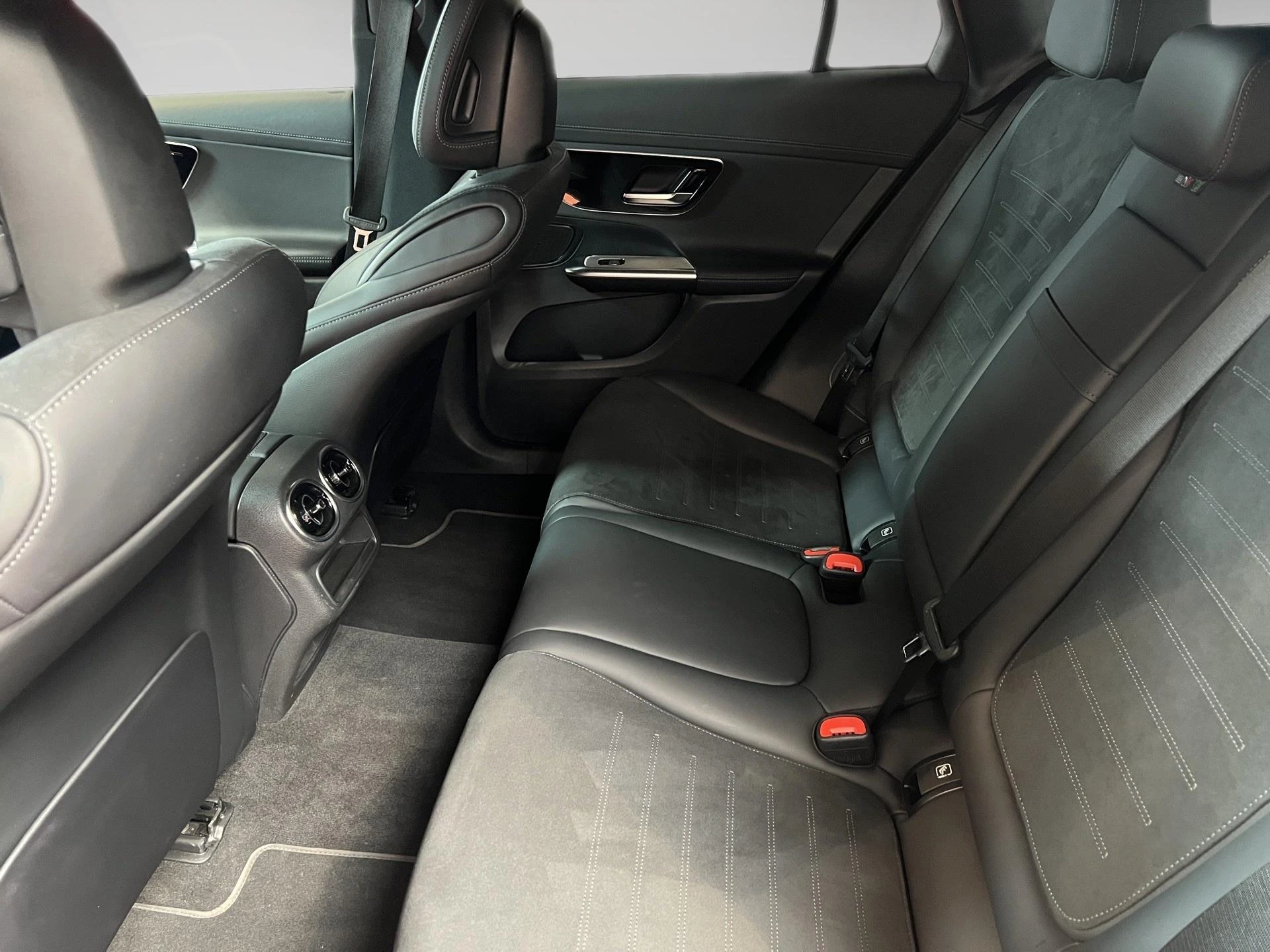 Mercedes-Benz-GLC-image-5
