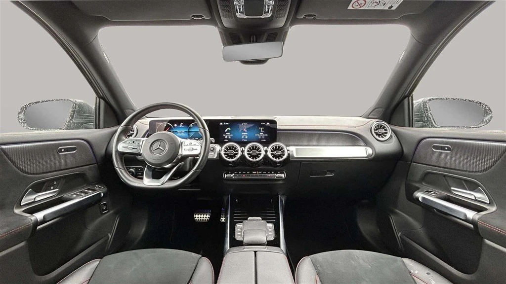 Mercedes-Benz-EQB-image-12