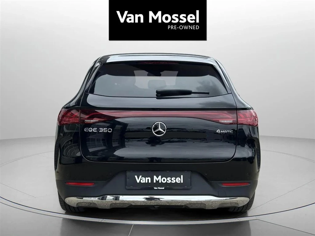 Mercedes-Benz-EQE-image-5
