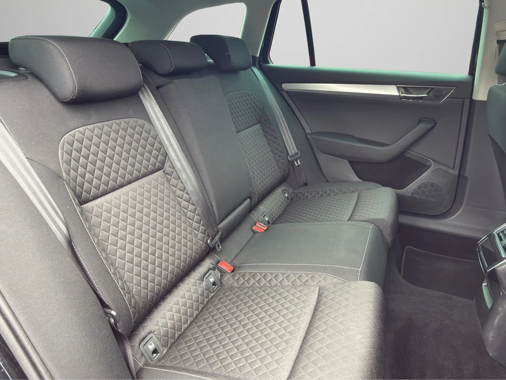 Škoda Superb Combi 1.4 iV Ambition *NAVI*STANDHEIZUNG*LED*
