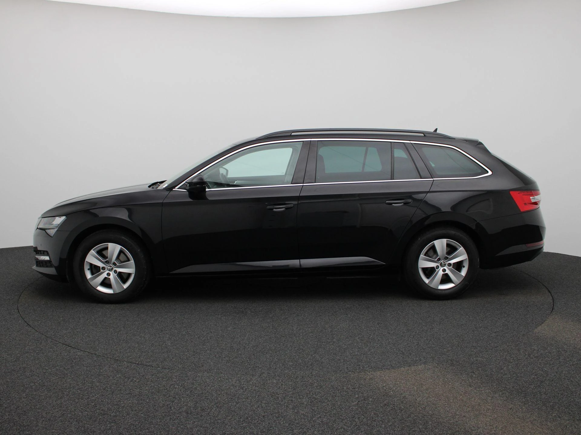 Škoda-Superb-image-4