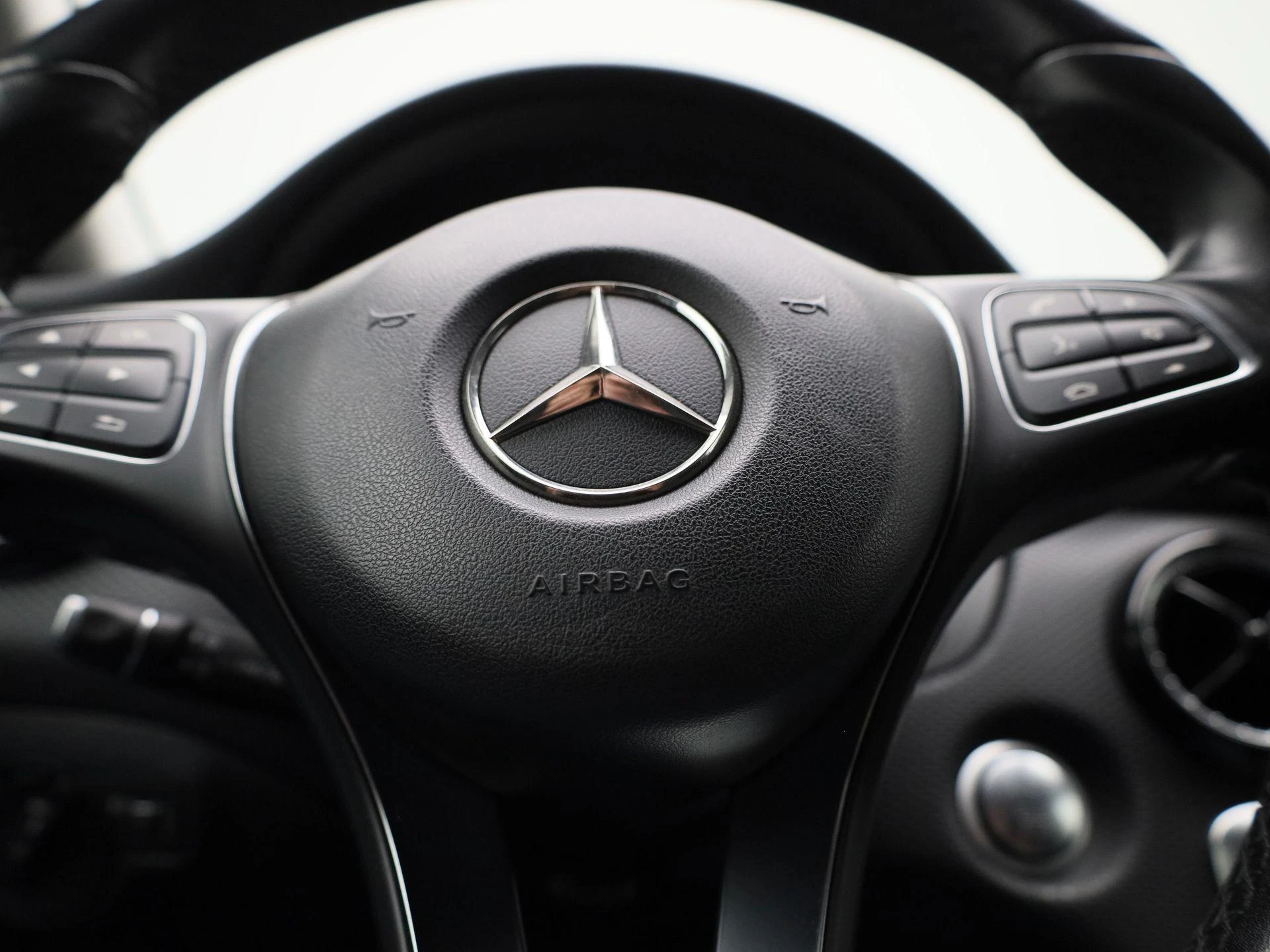 Mercedes-Benz-A-Klasse-image-26