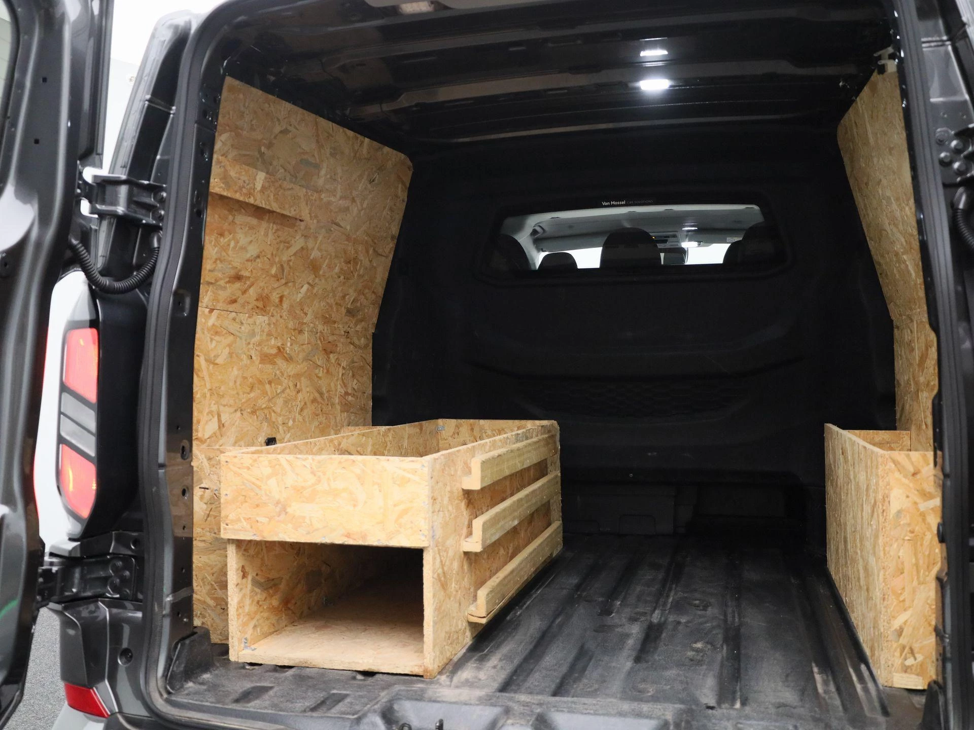 Ford-Transit Custom-image-17
