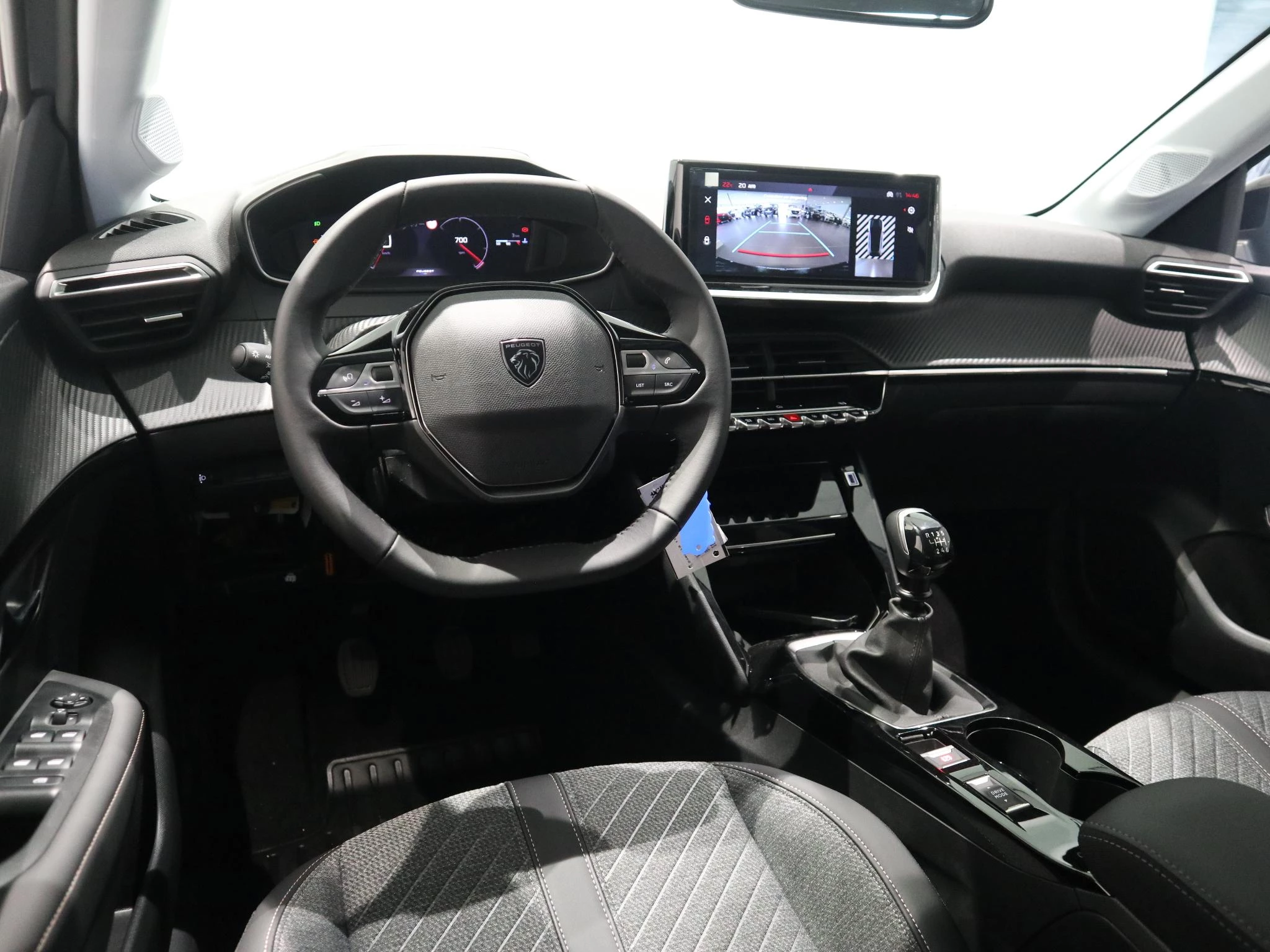 Peugeot-208-image-10