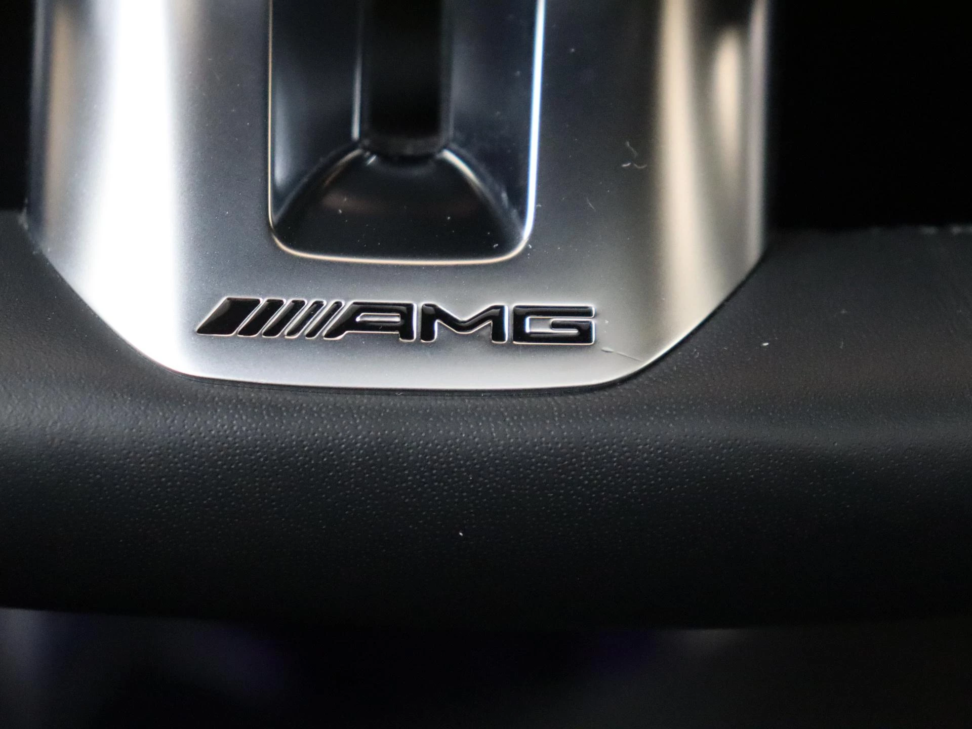 Mercedes-Benz-GLE-image-24