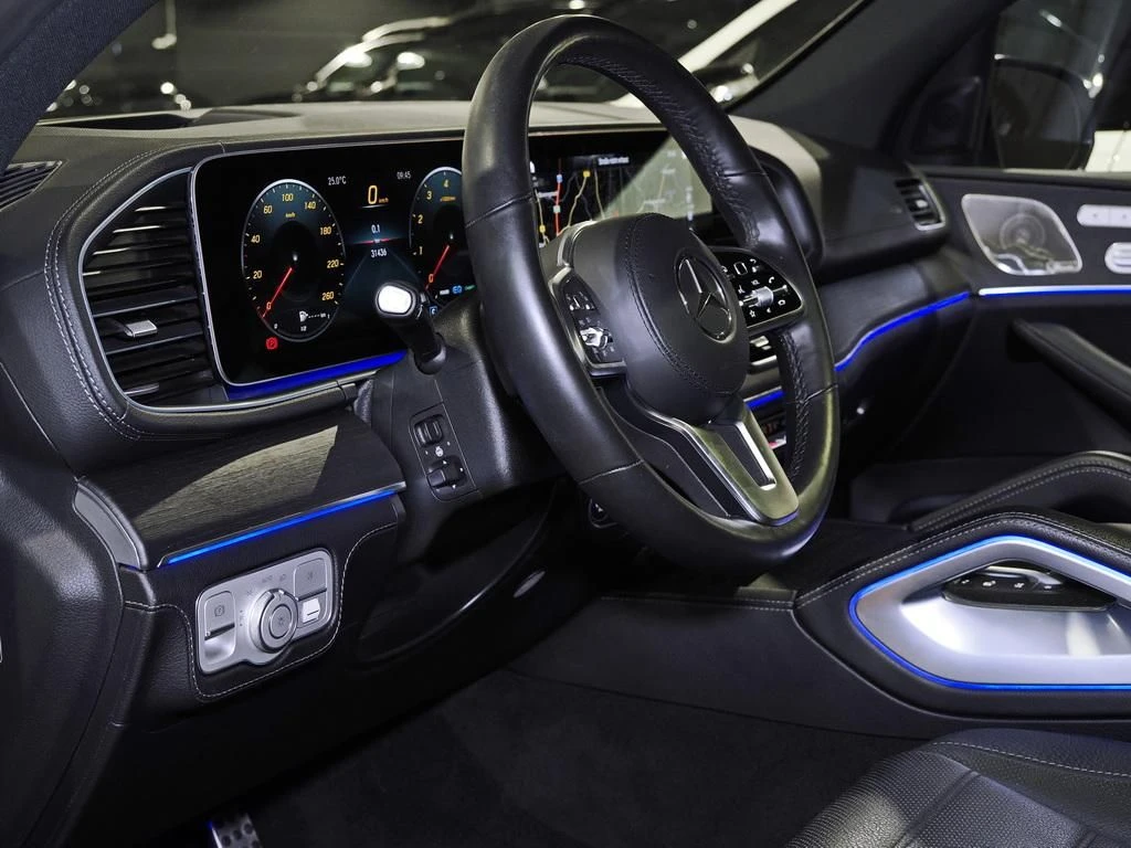 Mercedes-Benz-GLS 450-image-9