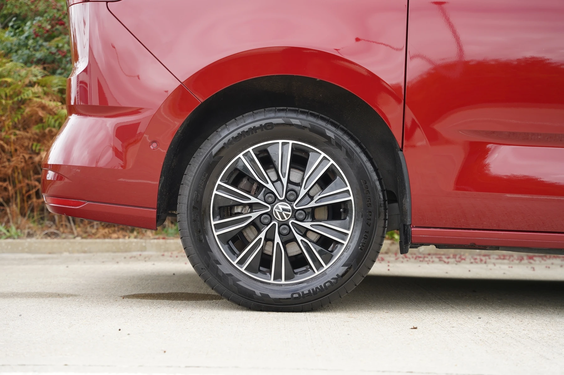 Volkswagen-Multivan-image-35