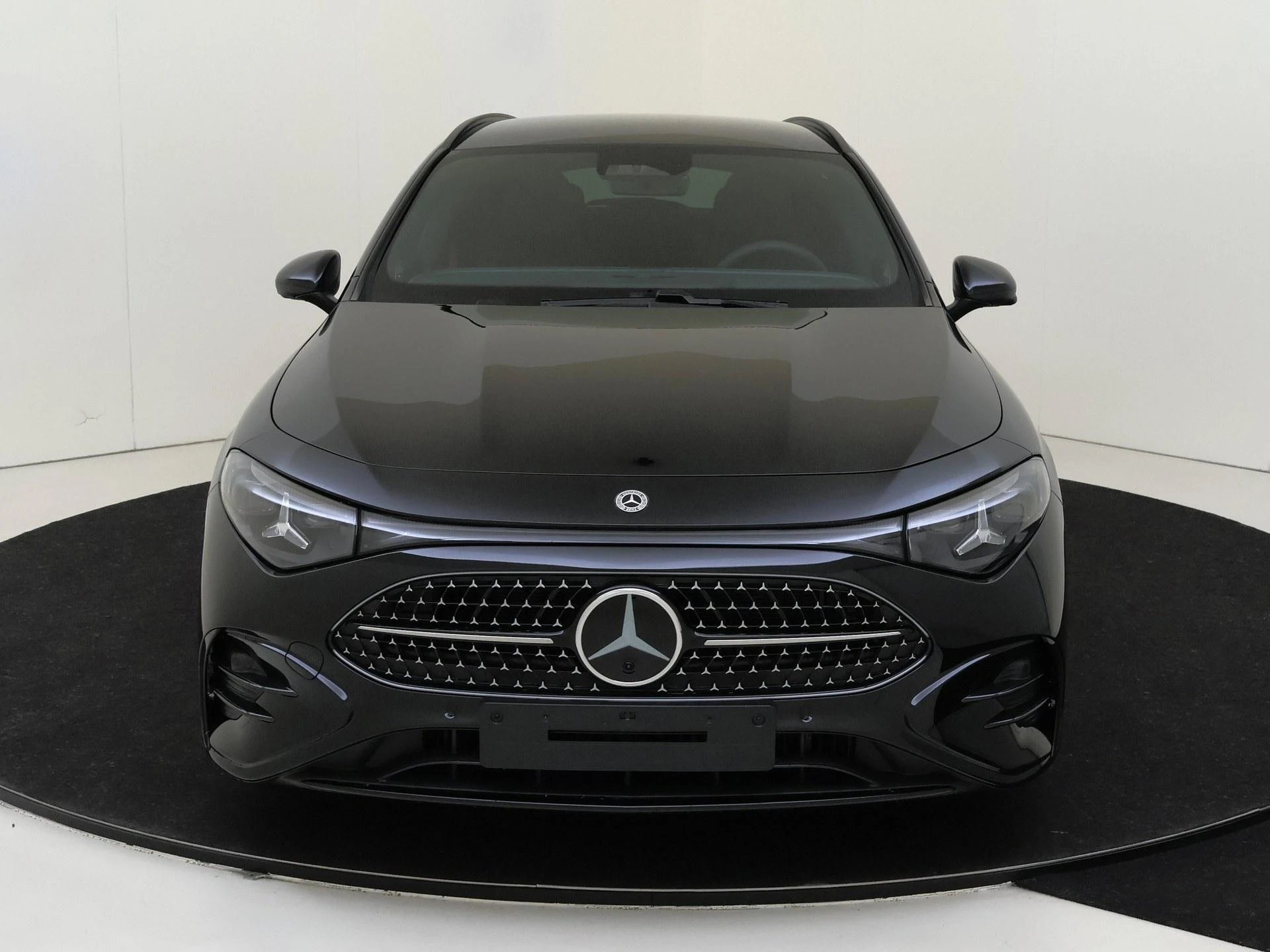Mercedes-Benz-CLA-image-5