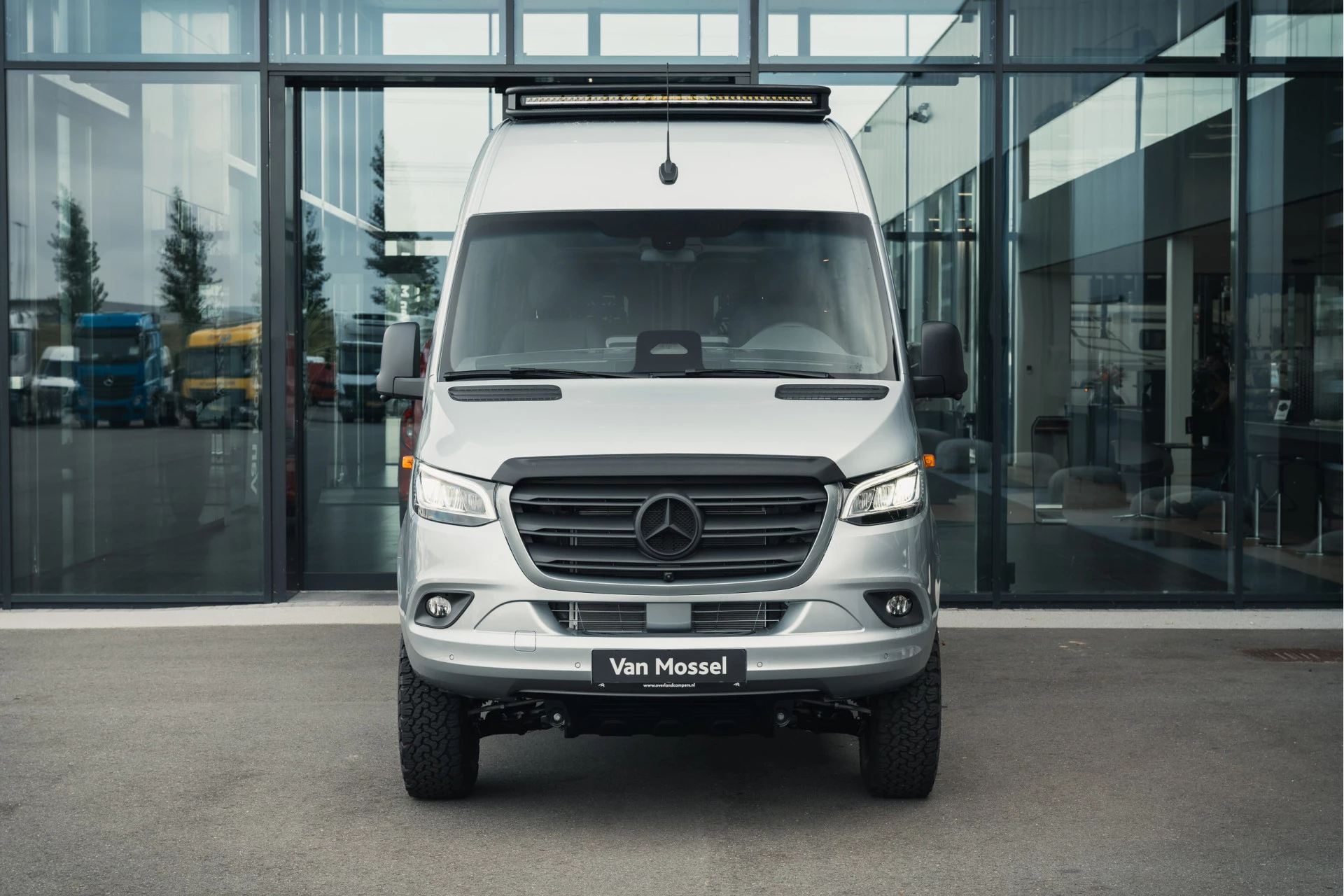 Mercedes-Benz-Sprinter-image-7