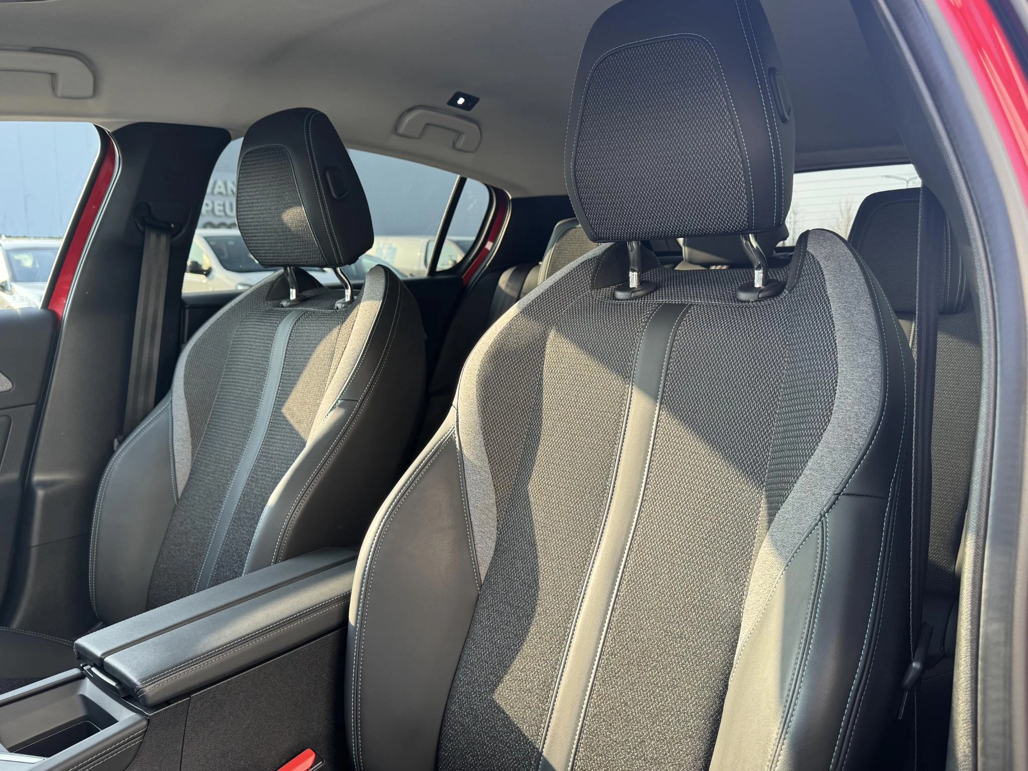 Peugeot-308-image-13