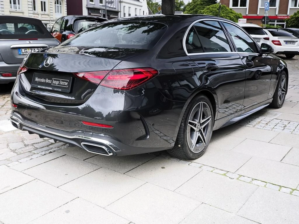 Mercedes-Benz-C-Klasse 300-image-5